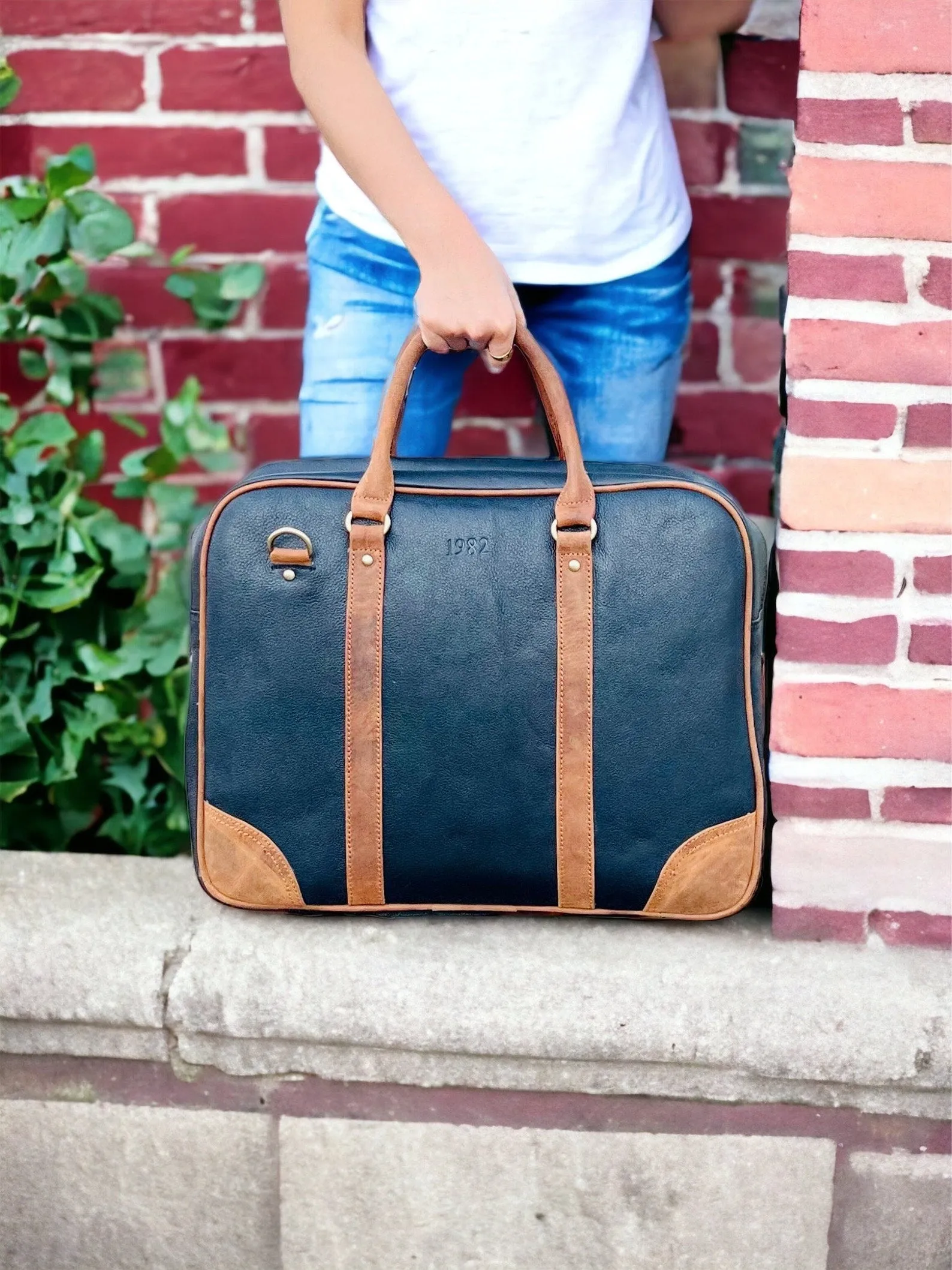 18 Inch Women Leather Laptop bag