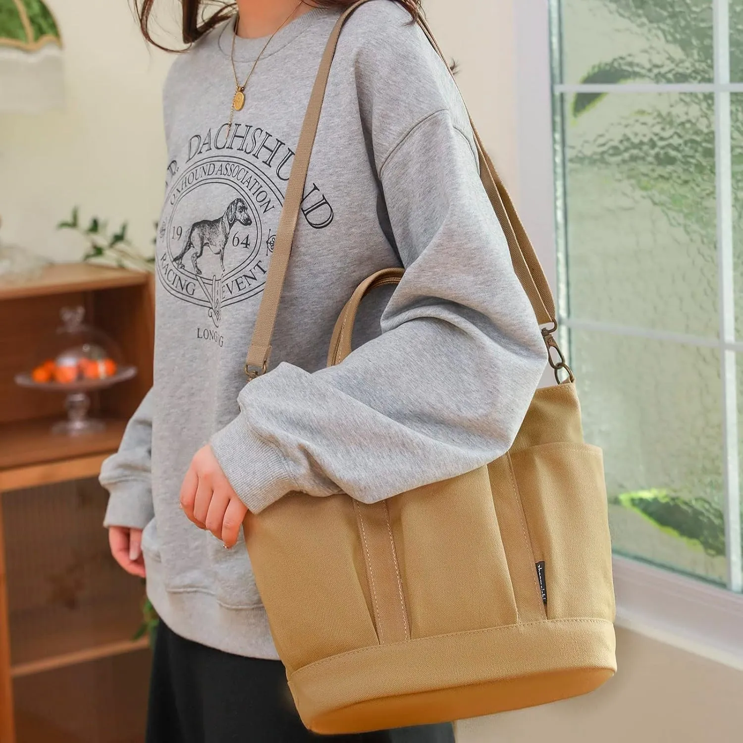 Anti Theft Shoulder Bags for Woman Waterproof Nylon Crossbody Bags for Woman Trendy Womens Vacation Shoulder Bag(Brown)