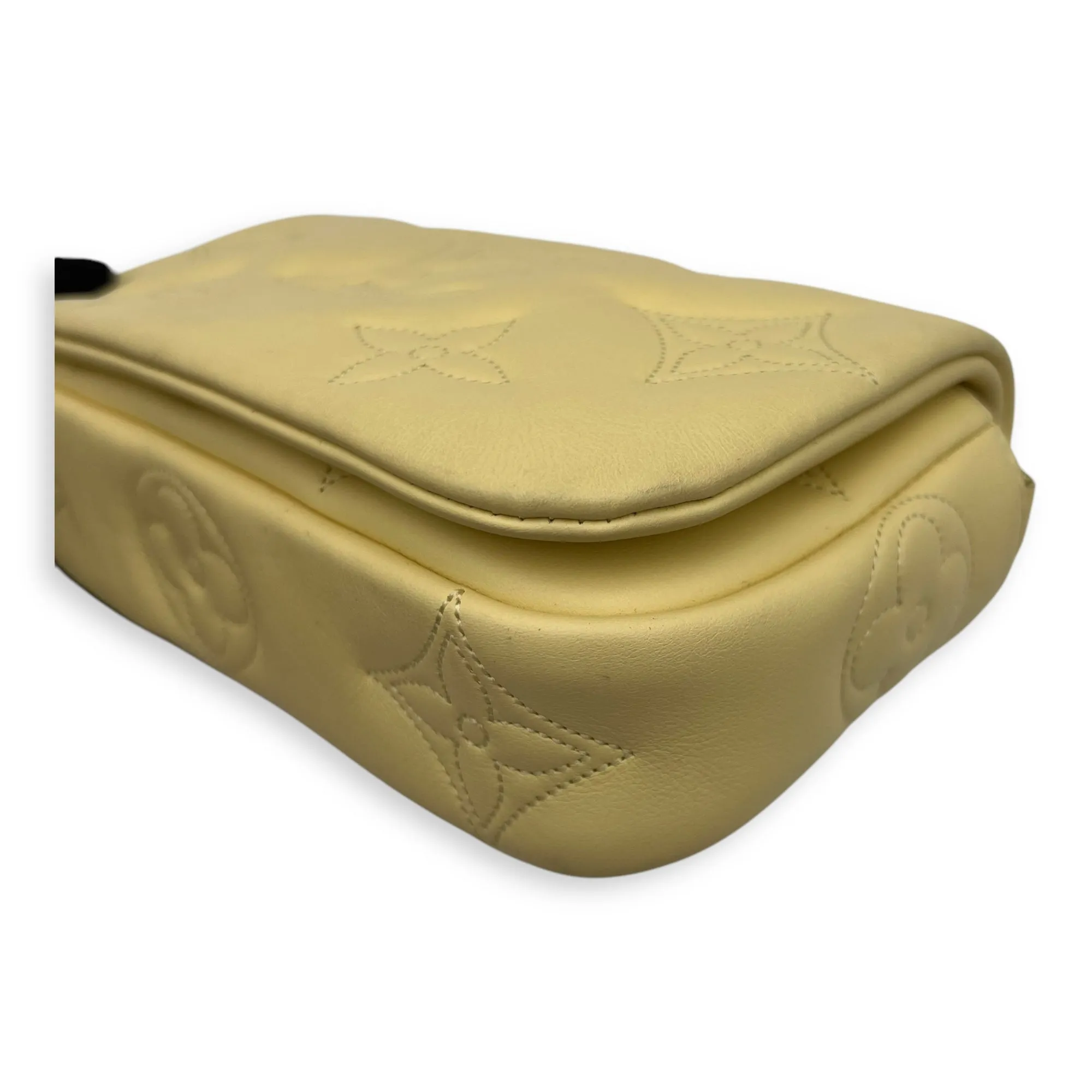 Bubblegram Wallet on Strap Yellow Crossbody Bag in Lambskin, Gold hardware