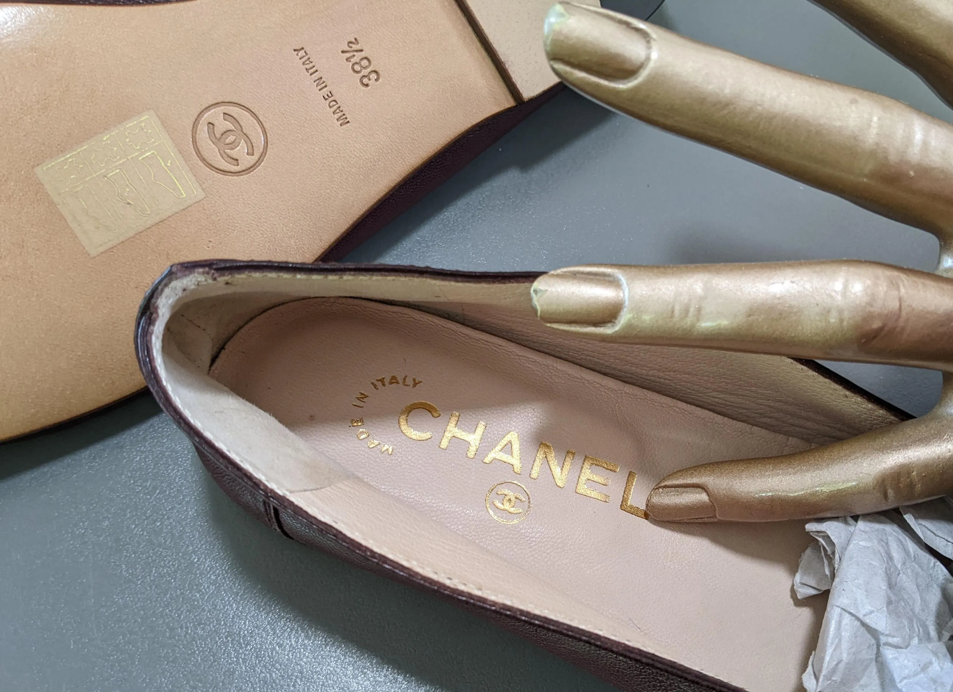 Chanel 1990s Chocolat Kid Ballet Flat Pumps Ballerines en Chevreaux Xtra Soft Sz 38.5, New!