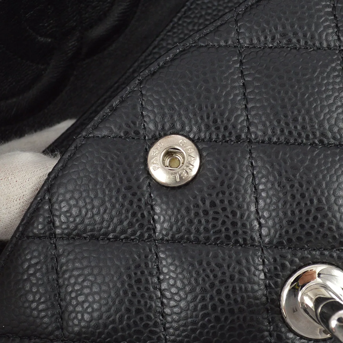 Chanel 2006-2008 Black Caviar Medium Classic Double Flap Bag SHW