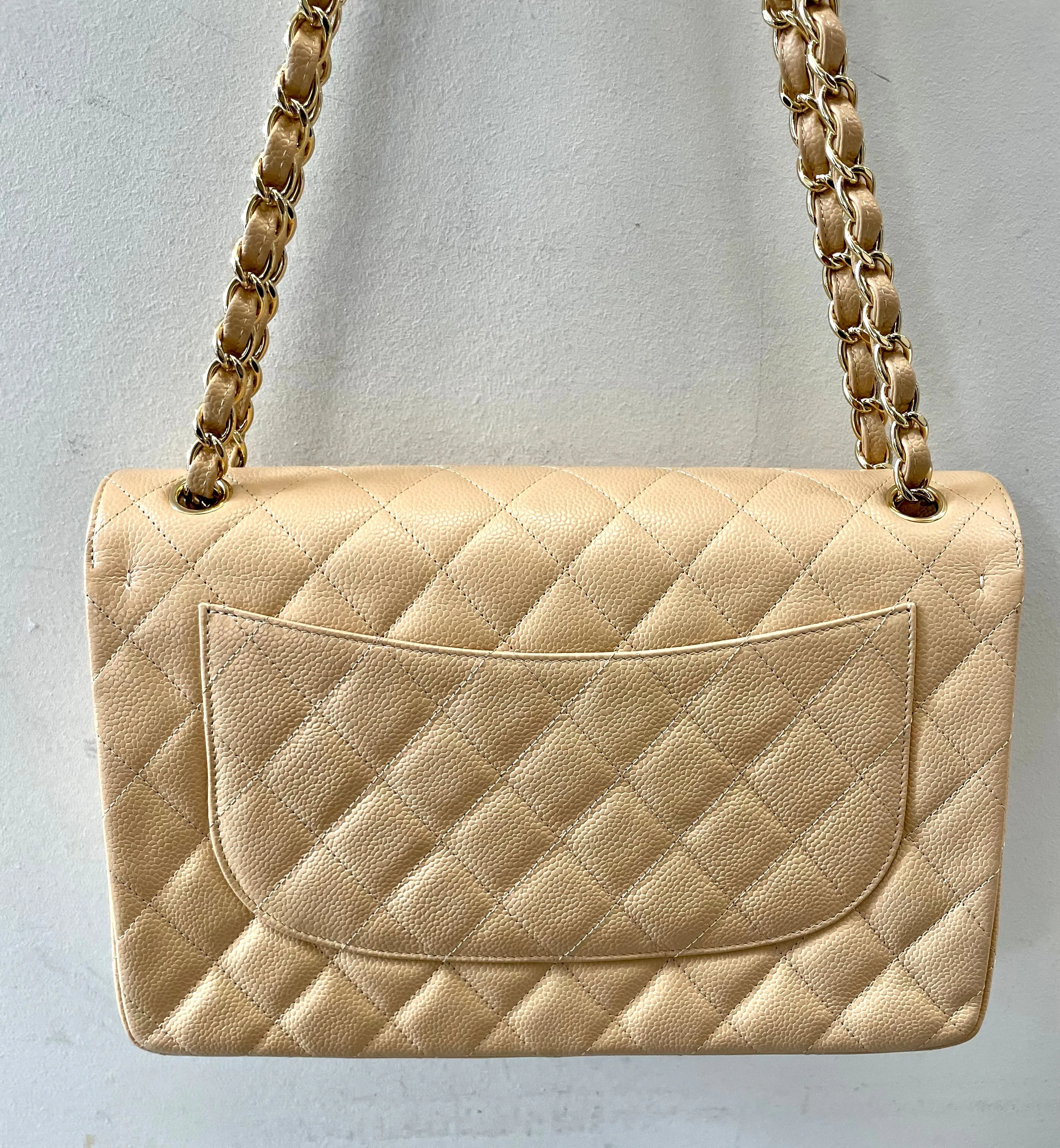 CHANEL CAVIAR QUILTED JUMBO DOUBLE FLAP SHOULDER BAG