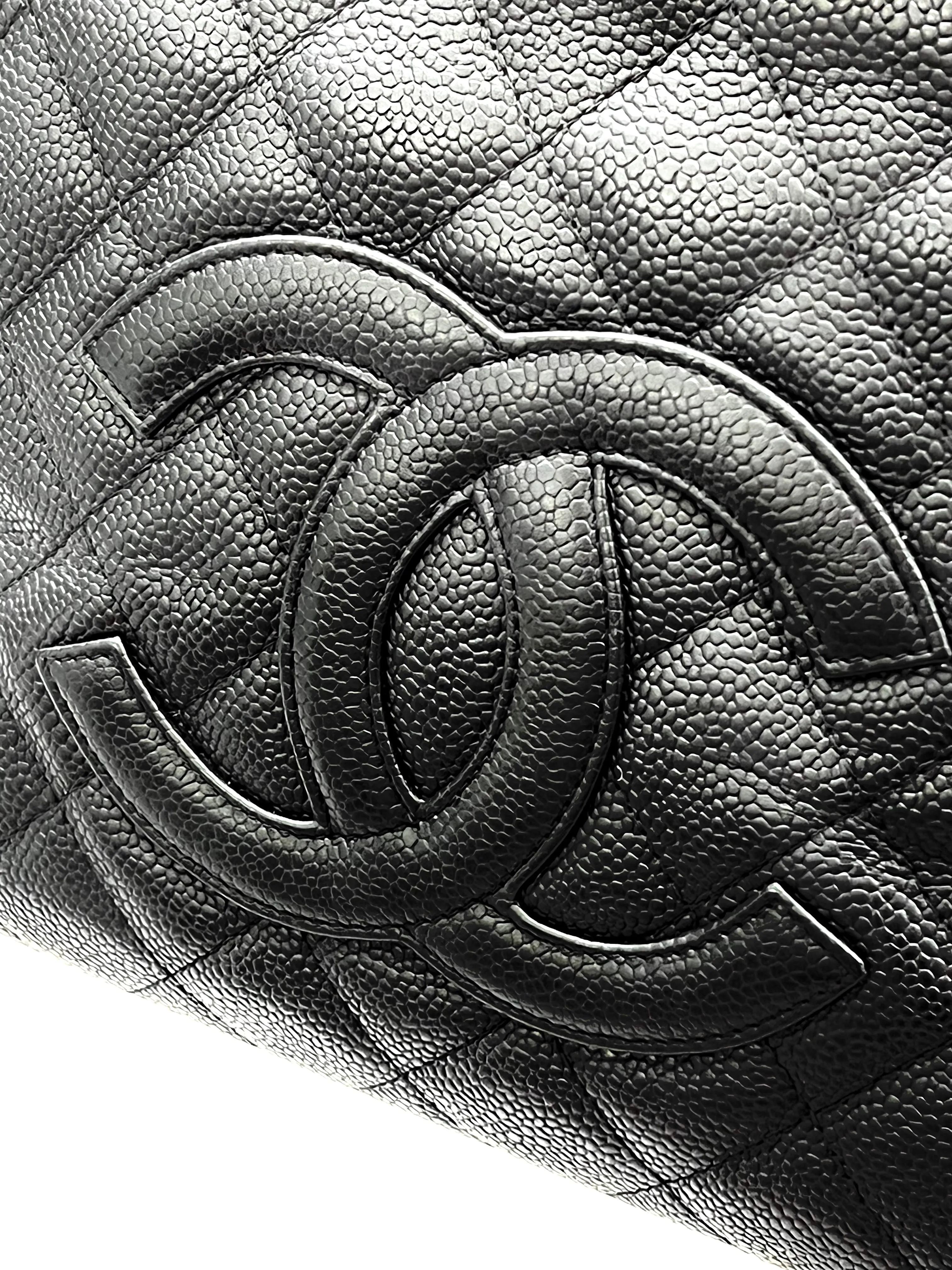 CHANEL CAVIAR QUILTED PETIT SHOPPING TOTE PST
