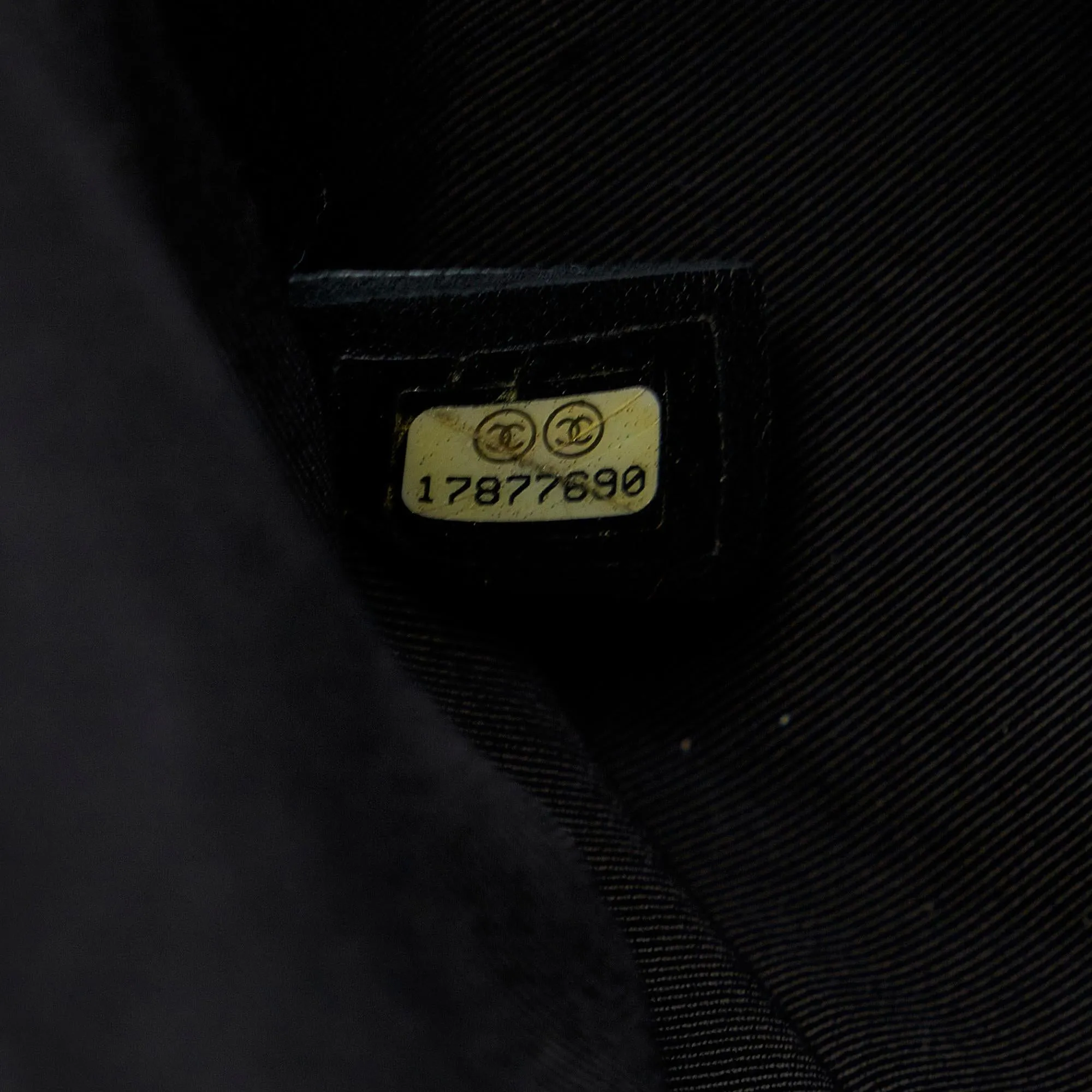 Chanel Large Lambskin Boy Bag (SHG-m0YwJJ)