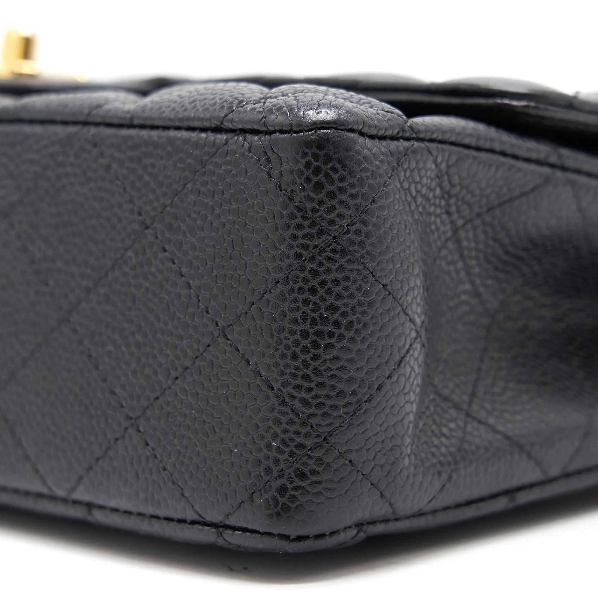 CHANEL MEDIUM CLASSIC DOUBLE FLAP CAVIER Black and gold