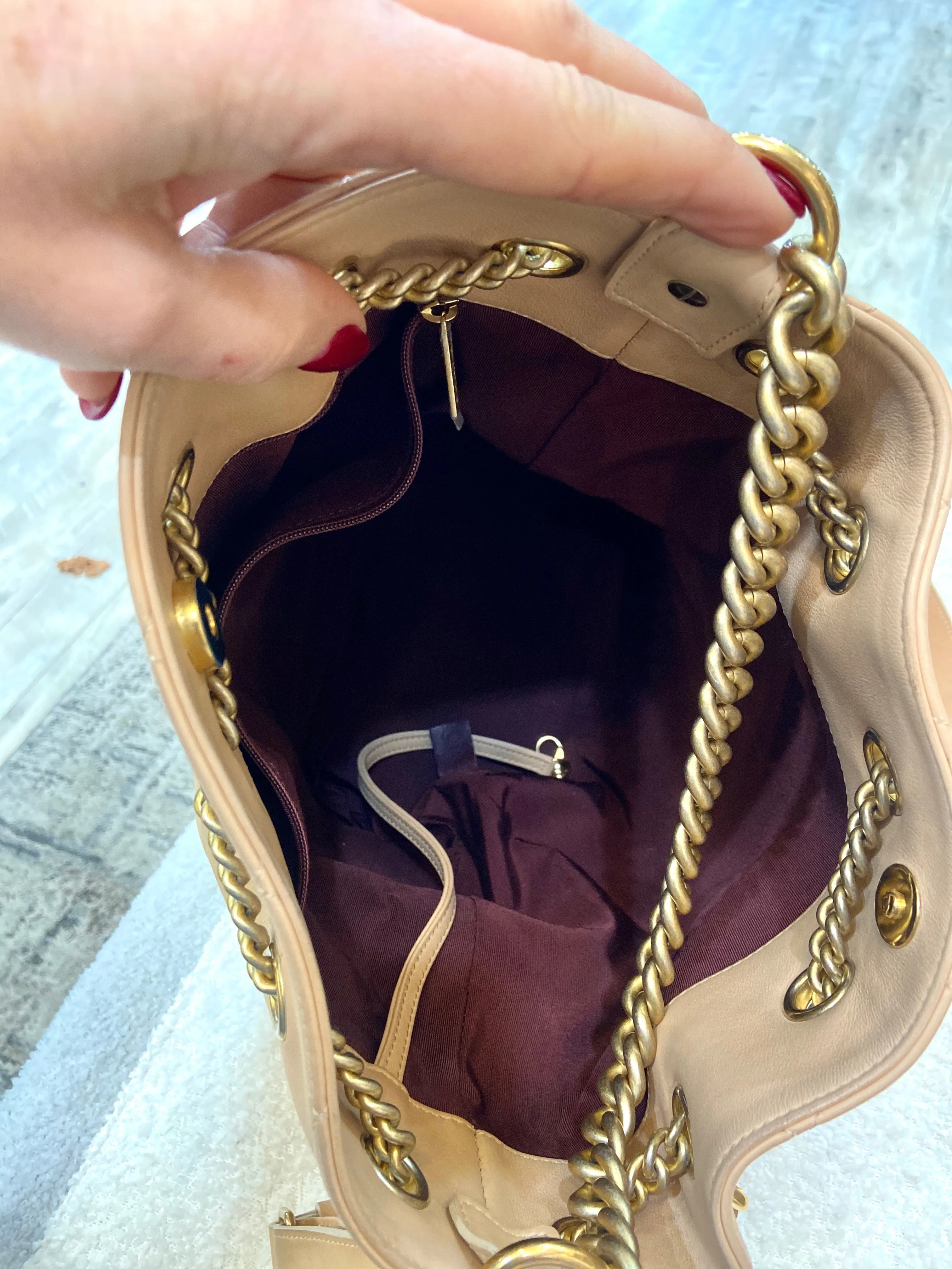 CHANEL PARIS ROME ON MY SHOULDER QUILTED CALFSKIN BUCKET BAG