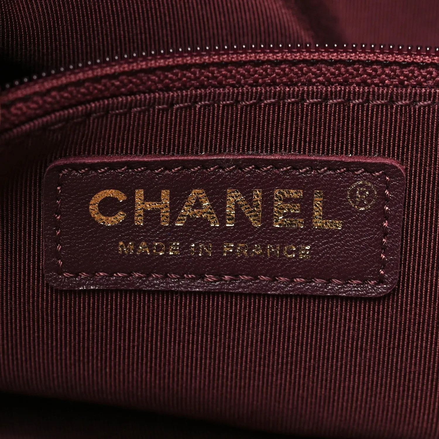 CHANEL PARIS ROME ON MY SHOULDER QUILTED CALFSKIN BUCKET BAG