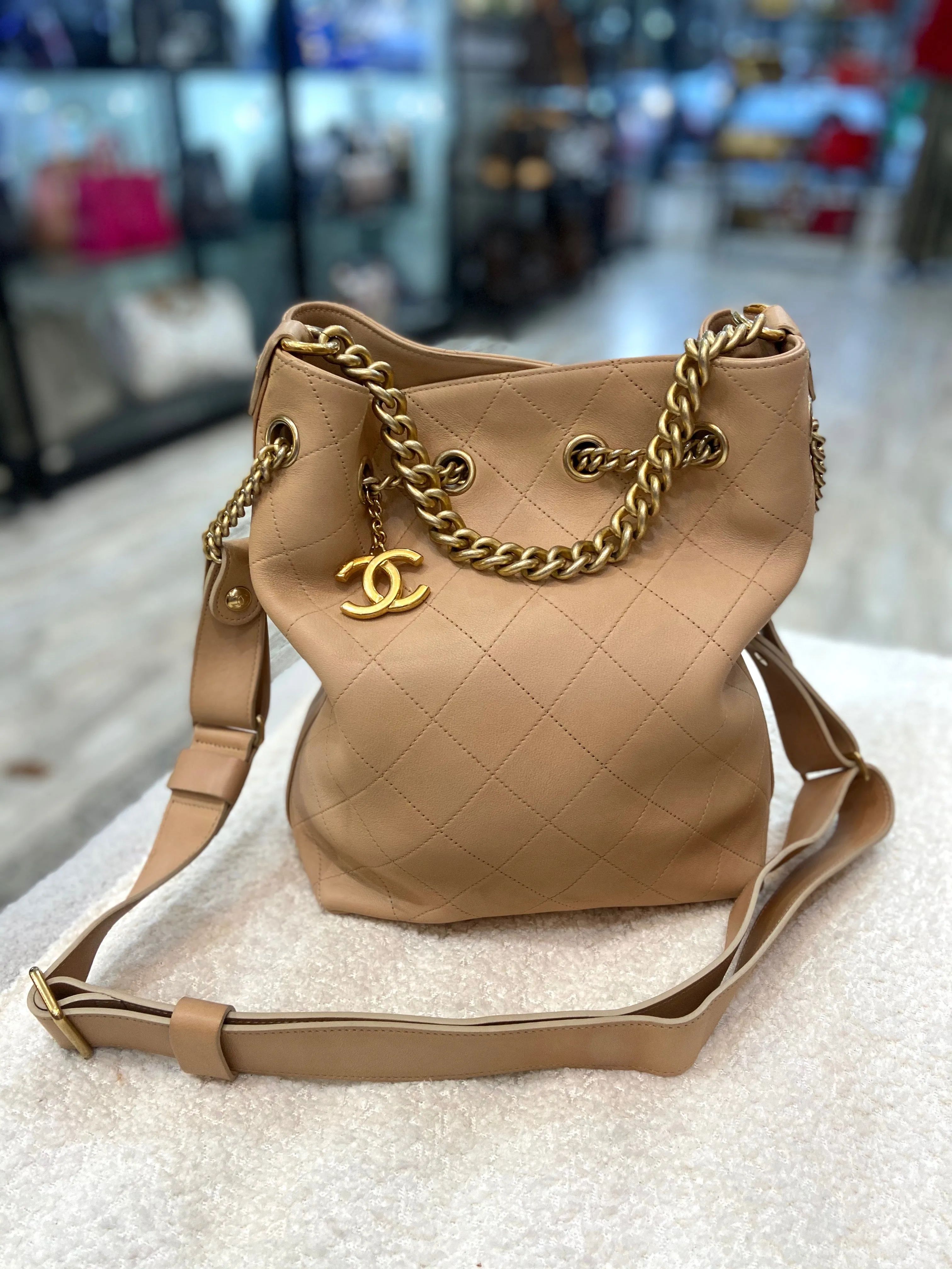 CHANEL PARIS ROME ON MY SHOULDER QUILTED CALFSKIN BUCKET BAG