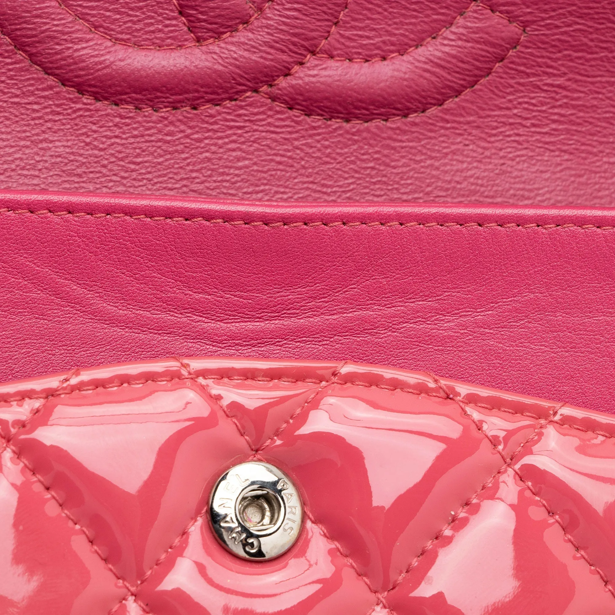 Chanel Patent Leather Classic Medium Double Flap Bag (SHF-4dhv1Q)