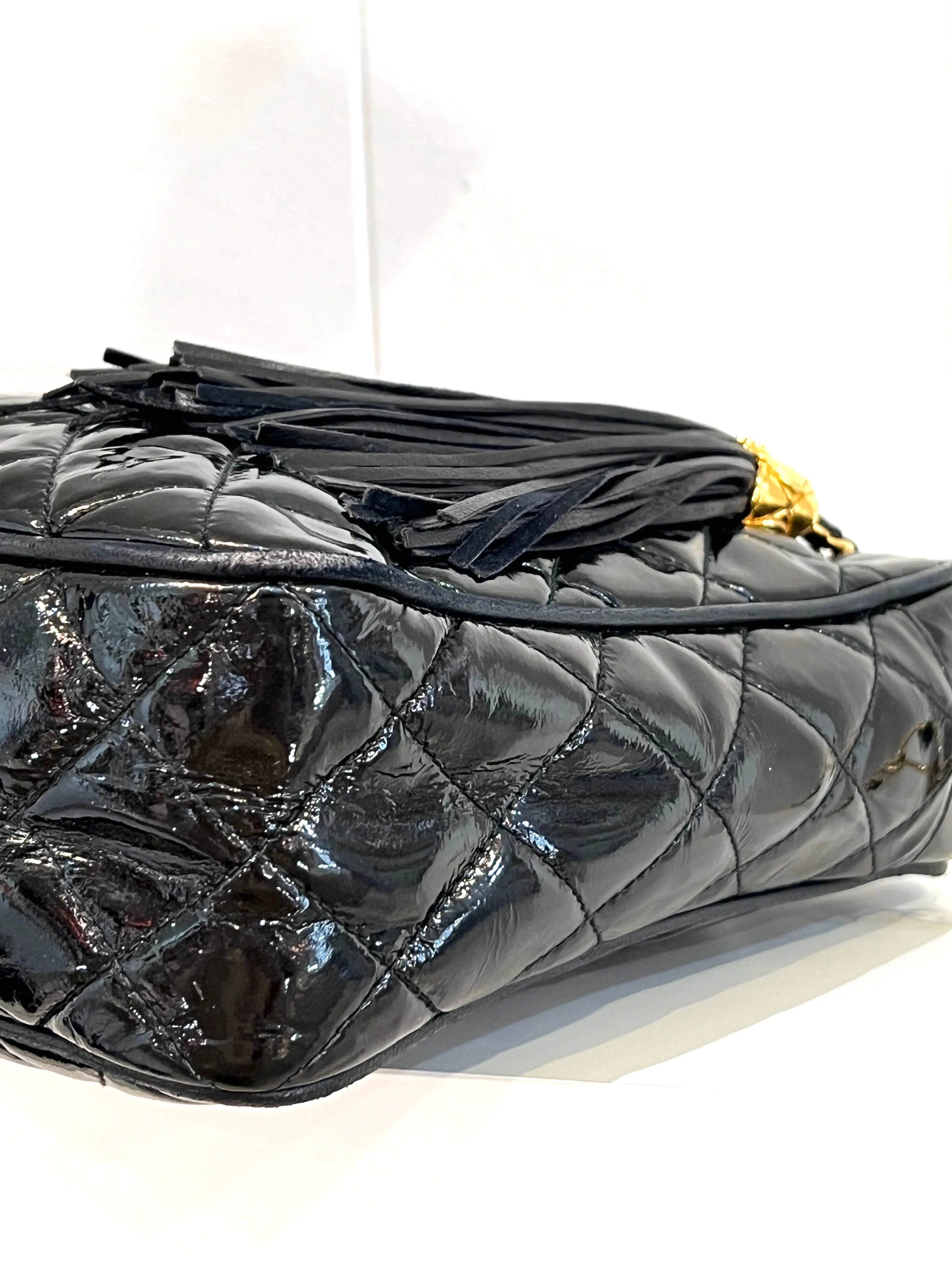 CHANEL VINTAGE QUILTED PATENT CAMERA TASSEL MEDIUM BAG