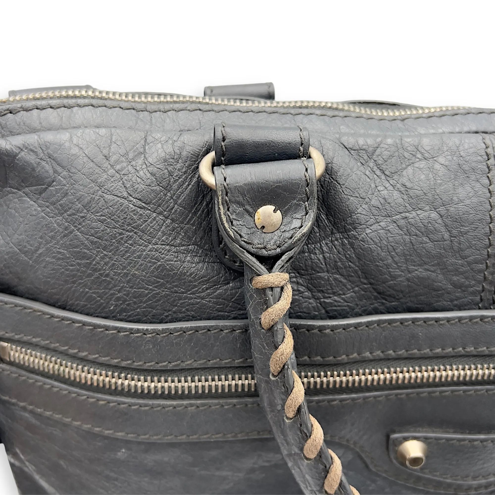 City Grey Messenger bag in Distressed Leather, Silver hardware