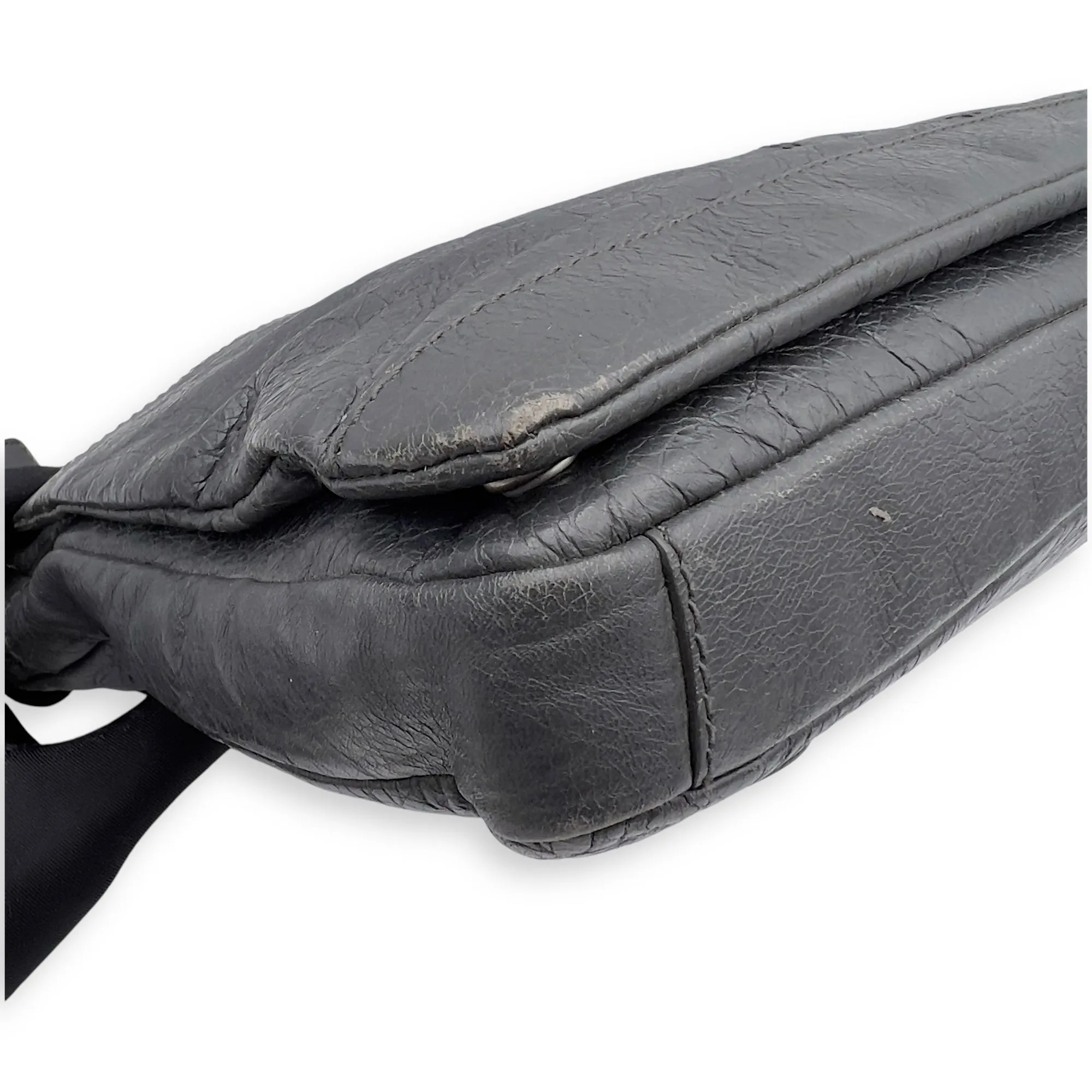 City Grey Messenger bag in Distressed Leather, Silver hardware
