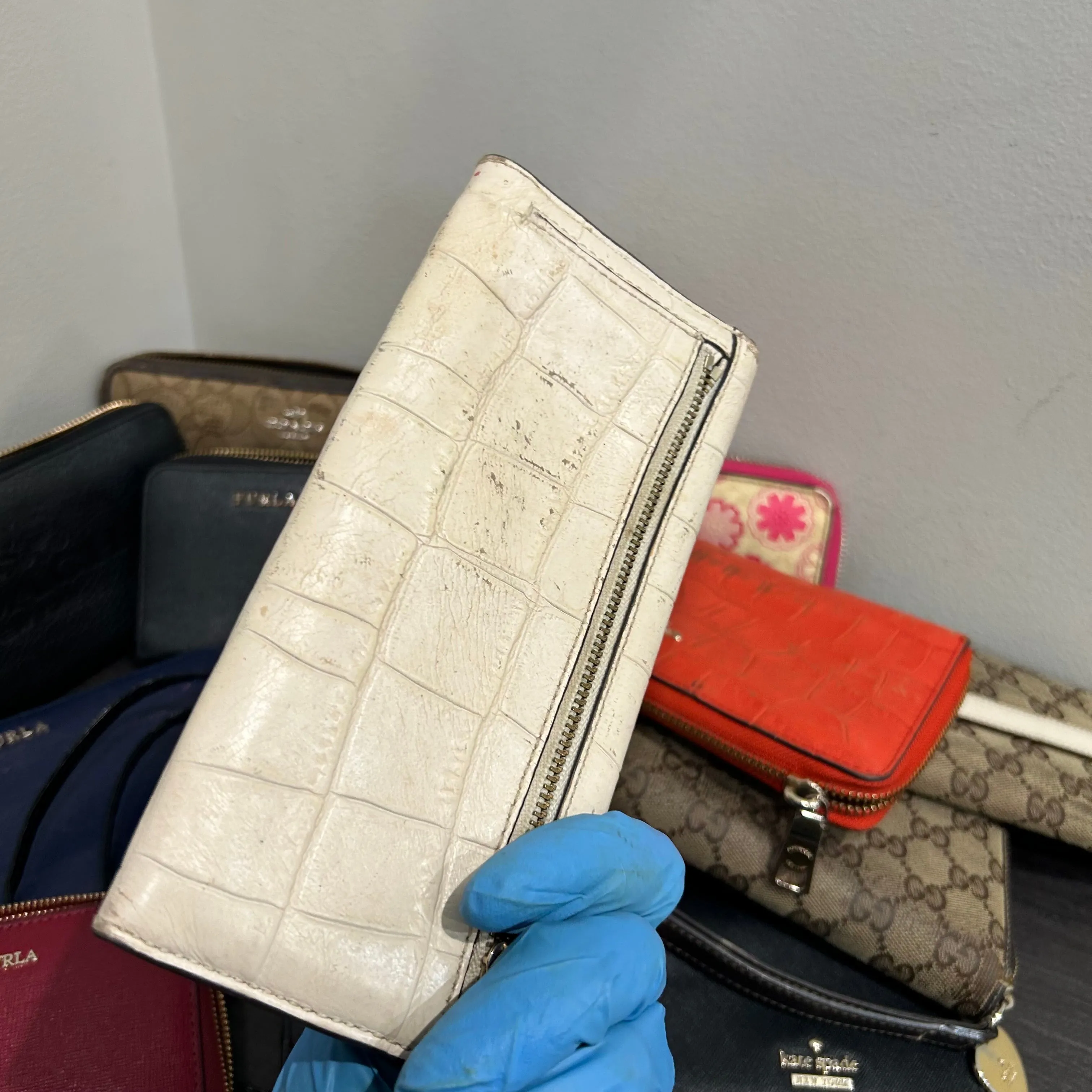 CLEARANCE Designer Wallets Set of 15 ( for resellers/refurbishers)