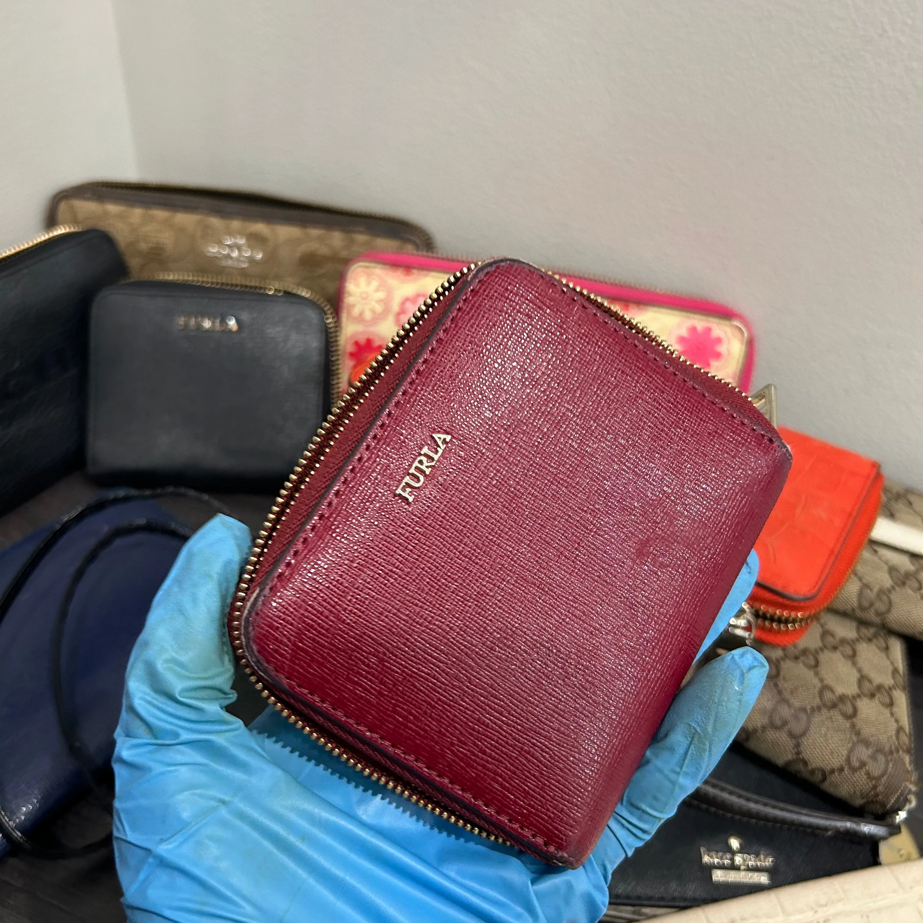 CLEARANCE Designer Wallets Set of 15 ( for resellers/refurbishers)