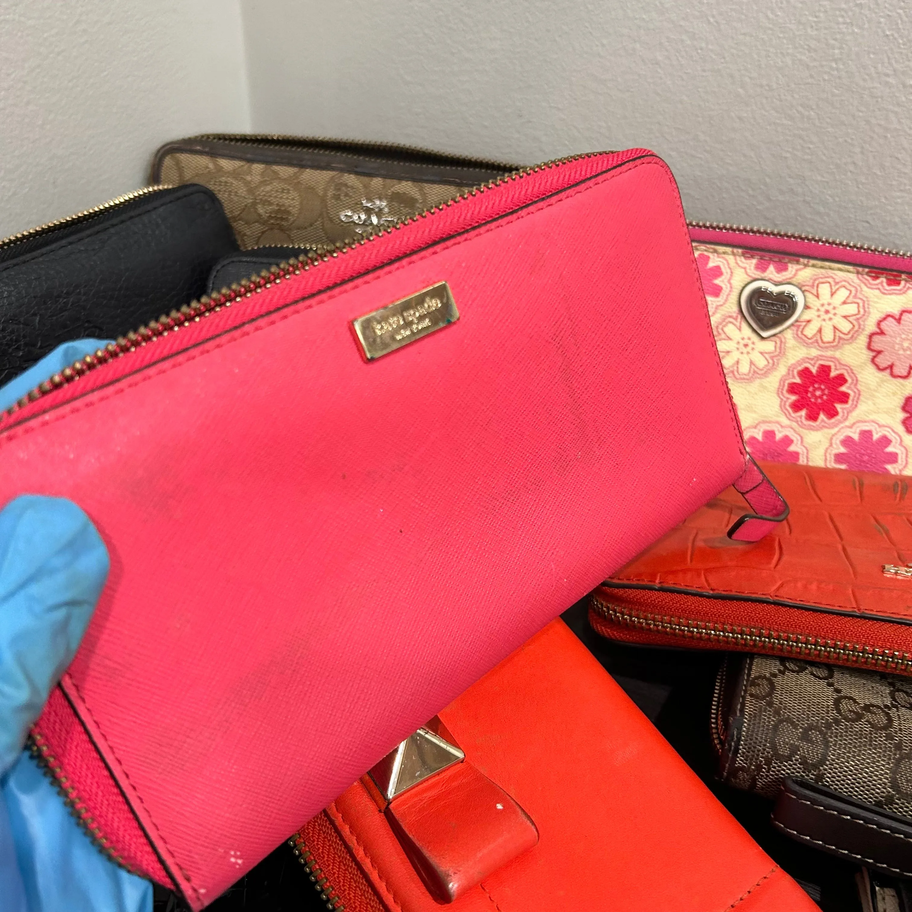 CLEARANCE Designer Wallets Set of 15 ( for resellers/refurbishers)