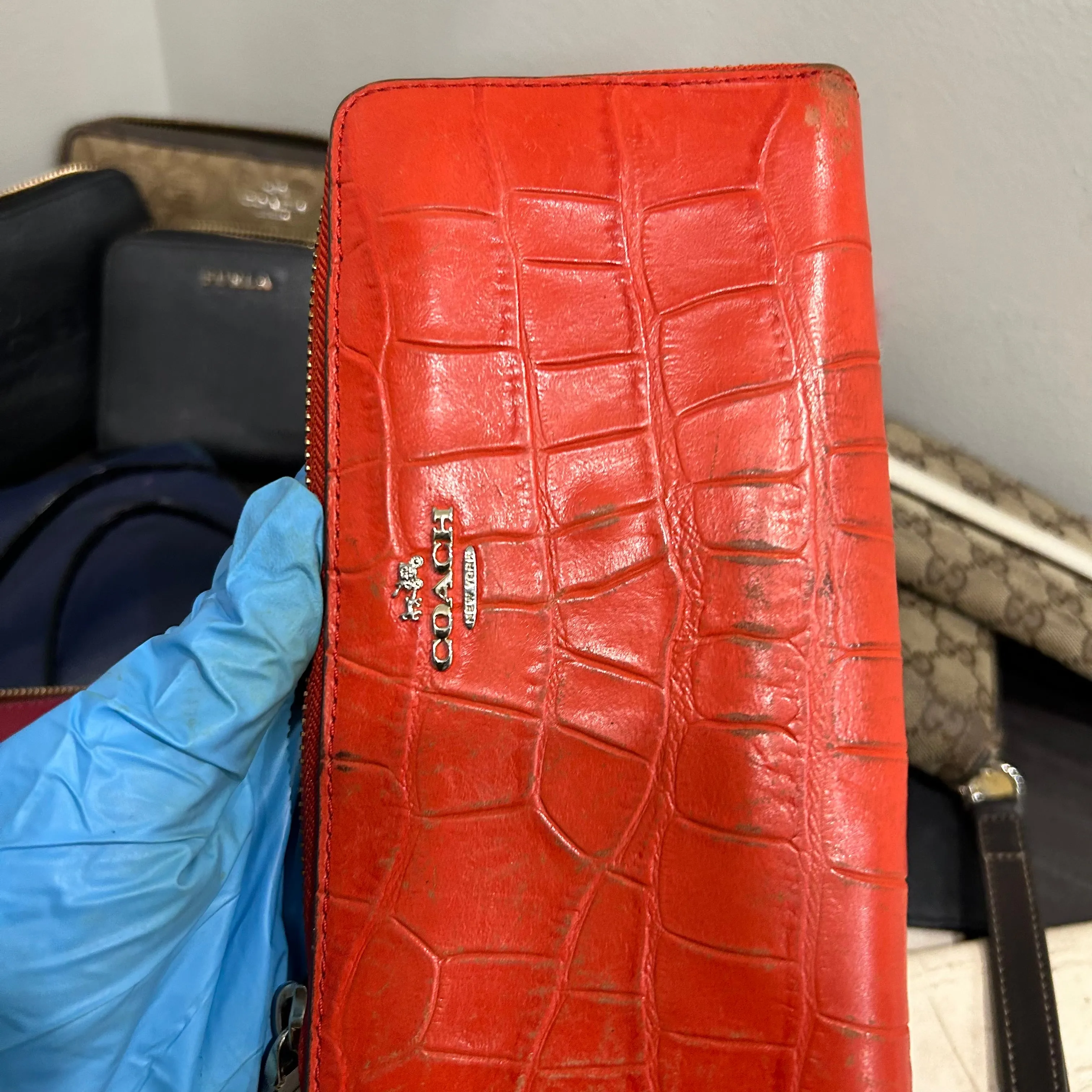 CLEARANCE Designer Wallets Set of 15 ( for resellers/refurbishers)