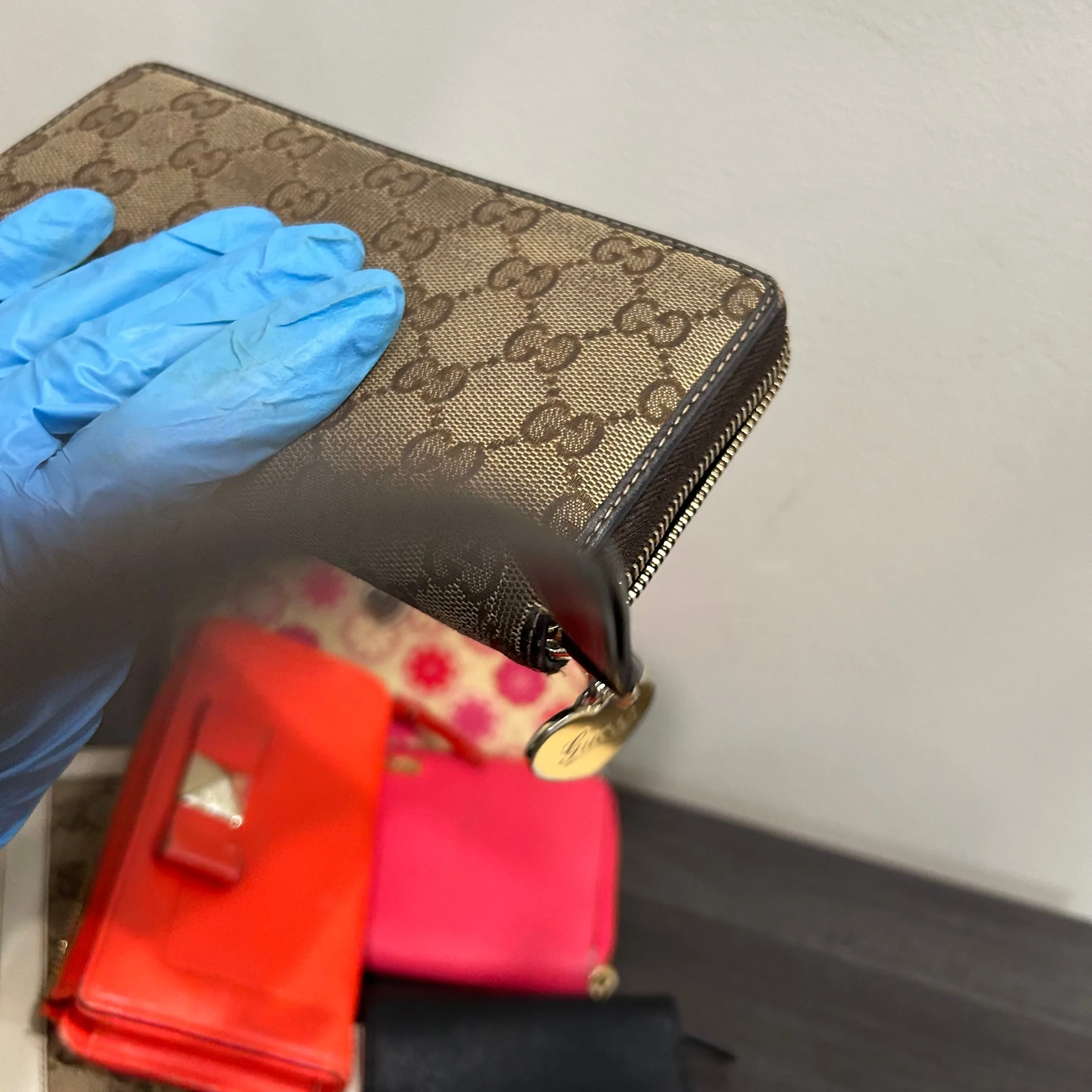 CLEARANCE Designer Wallets Set of 15 ( for resellers/refurbishers)