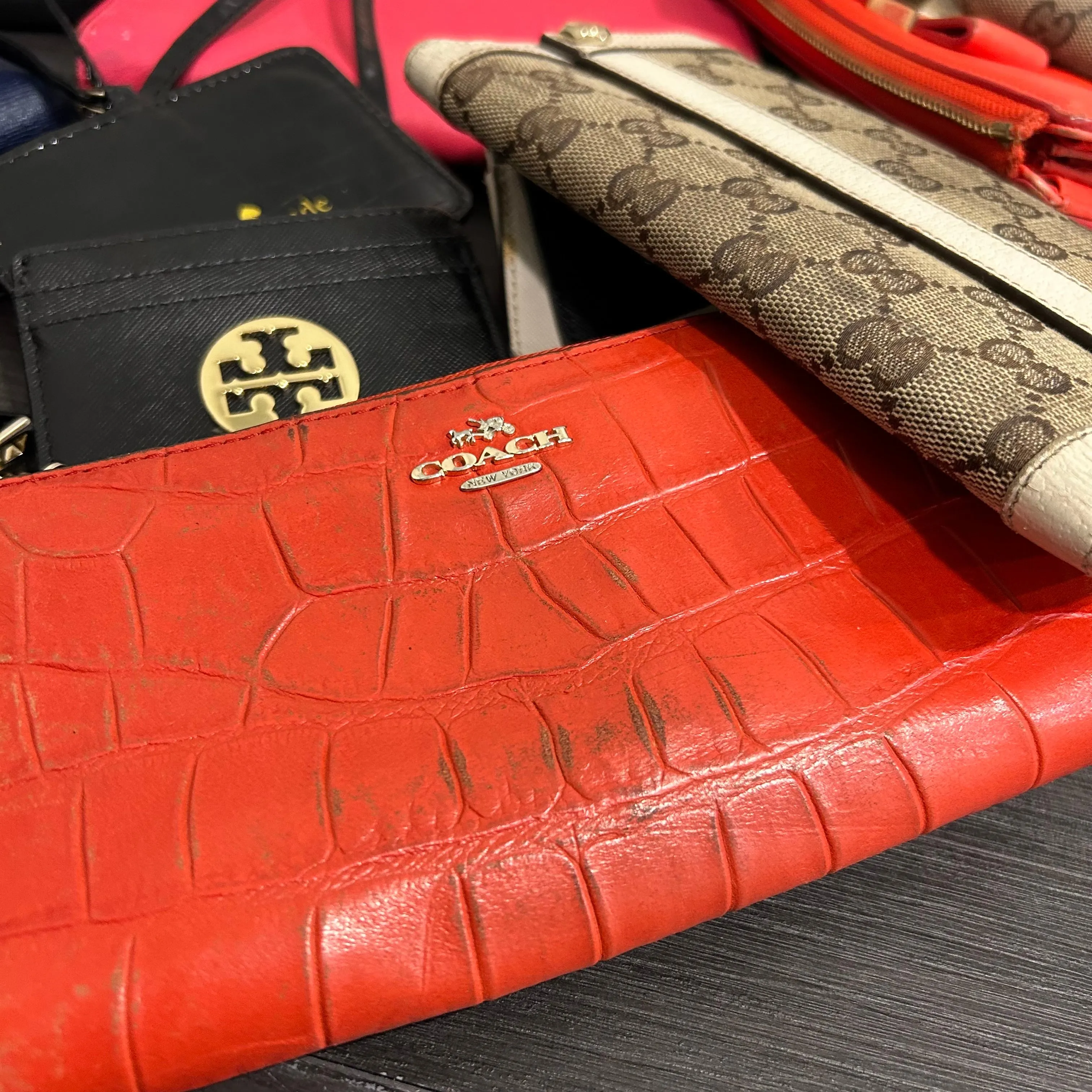 CLEARANCE Designer Wallets Set of 15 ( for resellers/refurbishers)