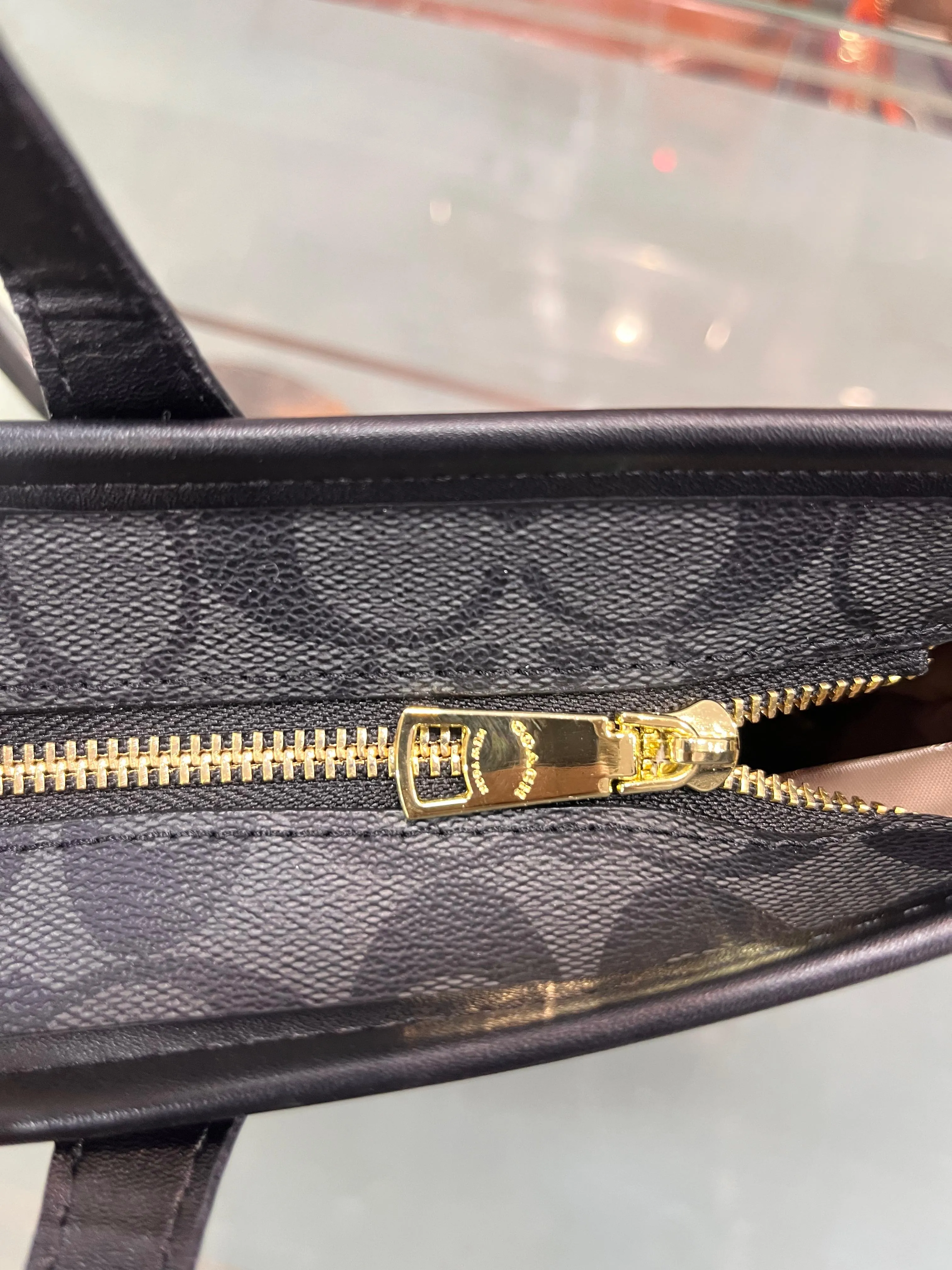 COACH PREMIUM ZIP TOTE BAG SIGNATURE CANVAS - BLACK