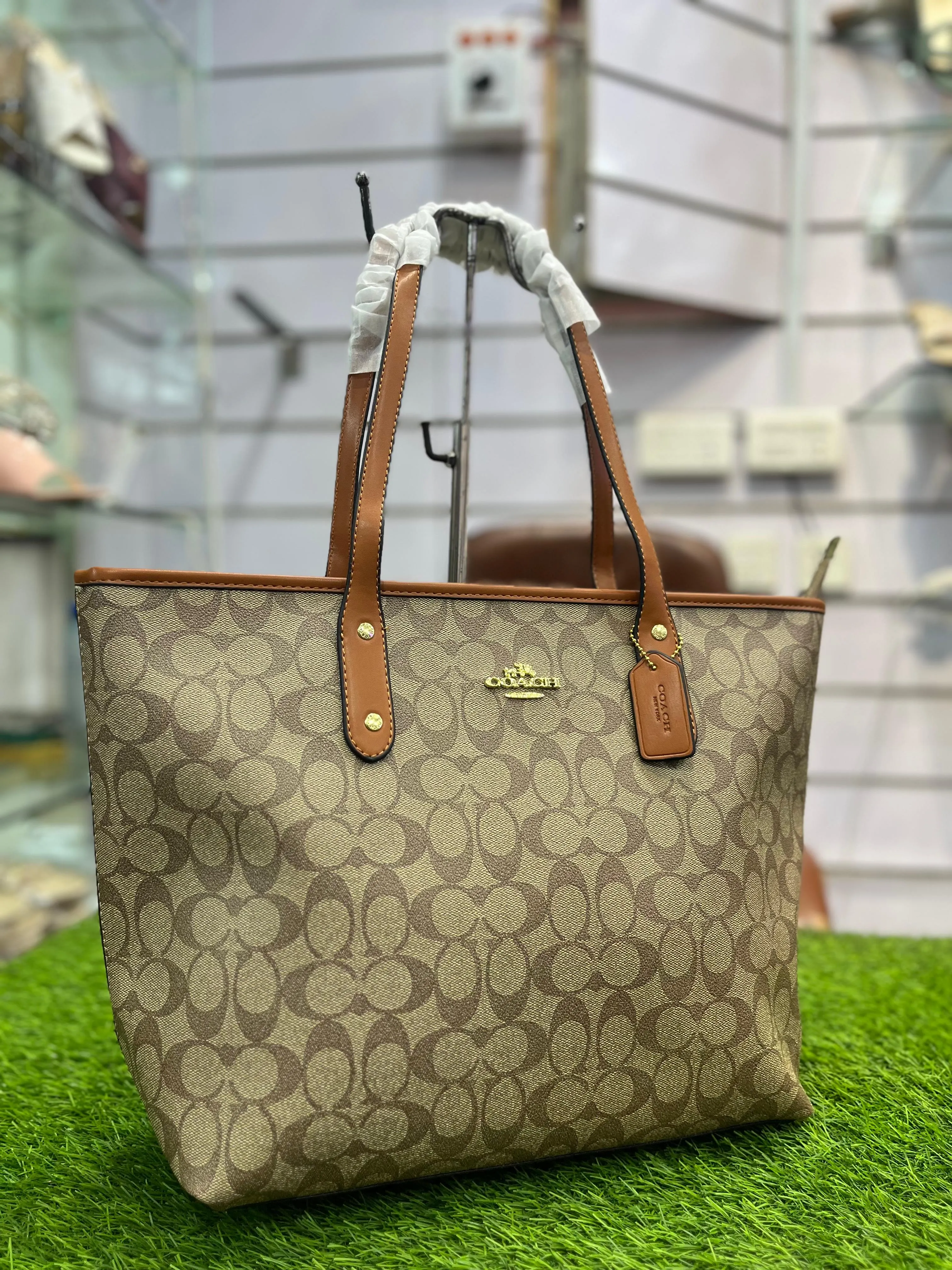 COACH PREMIUM ZIP TOTE BAG SIGNATURE CANVAS - BROWN