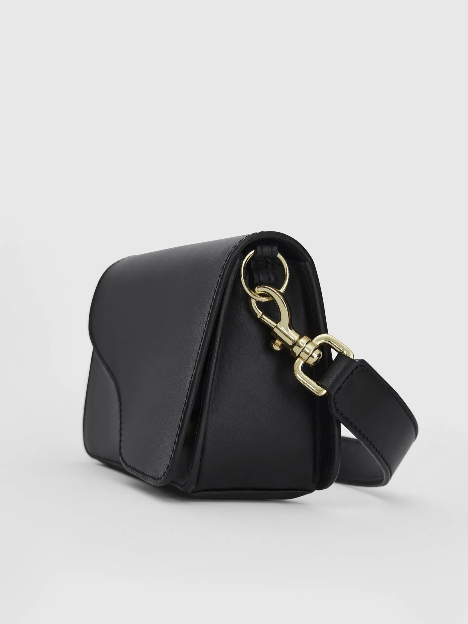 Corsina Black Leather Shoulder bag