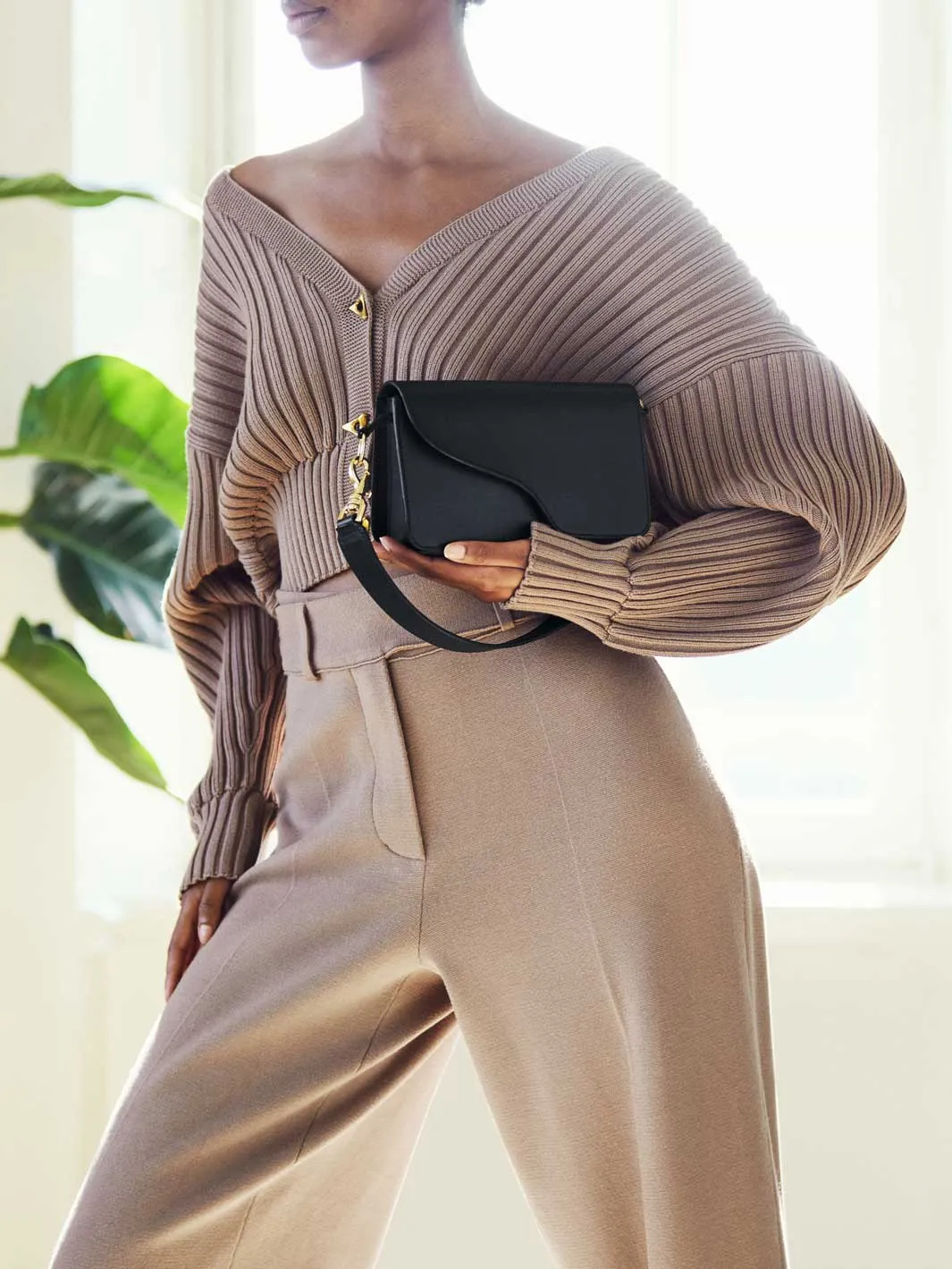 Corsina Black Leather Shoulder bag