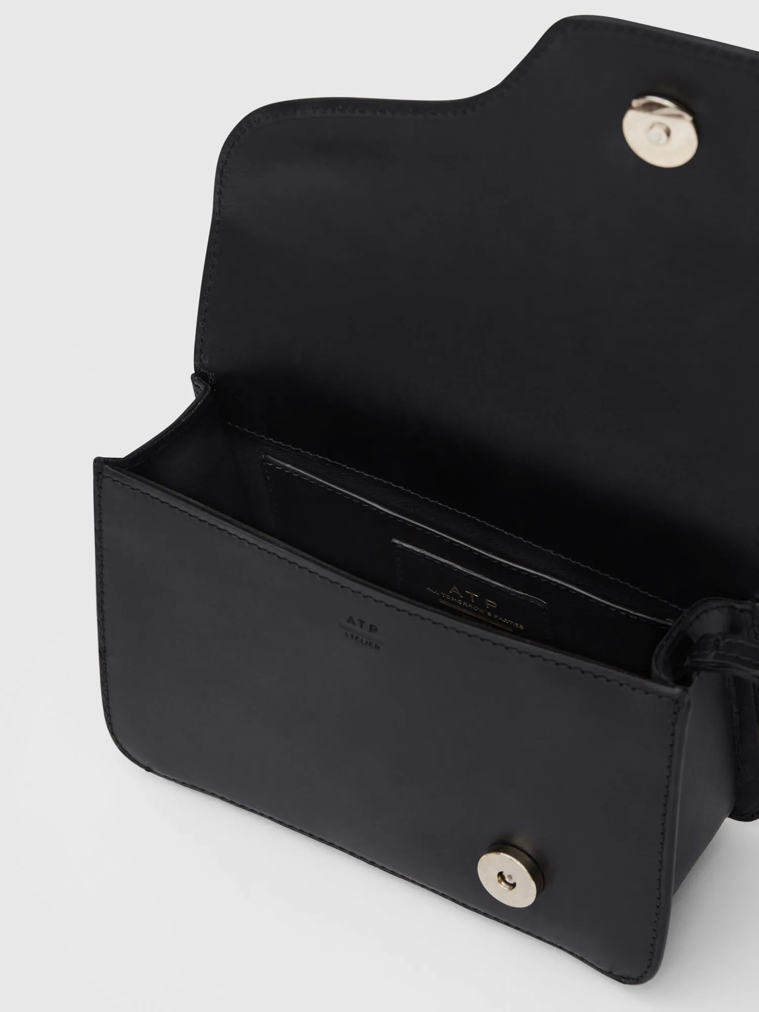 Corsina Black Leather Shoulder bag