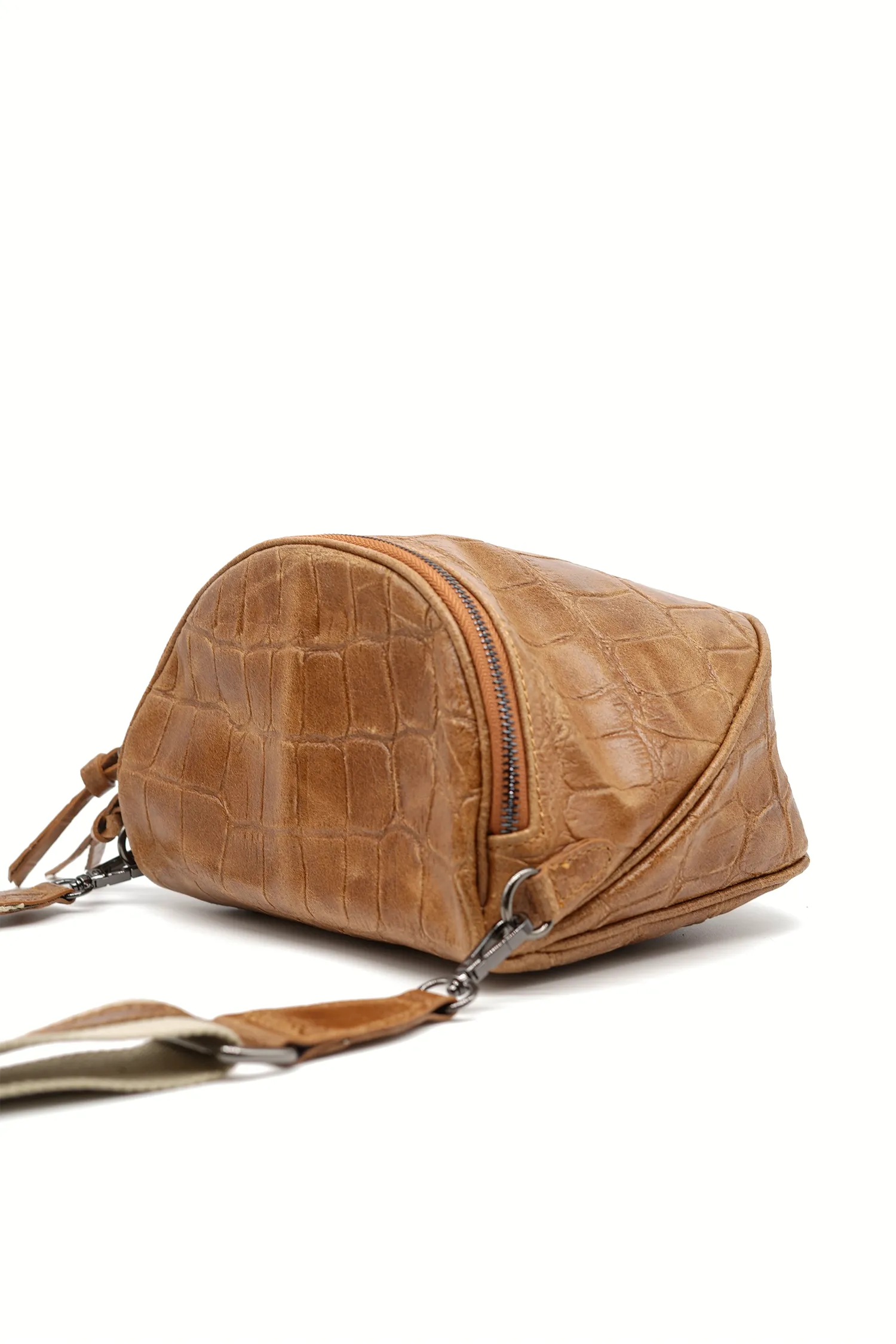 Crossbody-Bag KENNY aus genarbtem Leder mit Kroko-Prägung