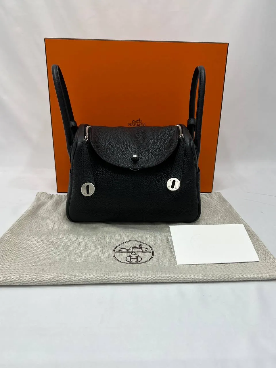 FULL SET HERMES Lindy 26 Taurillon Clemence Noir With Palladium Hardware