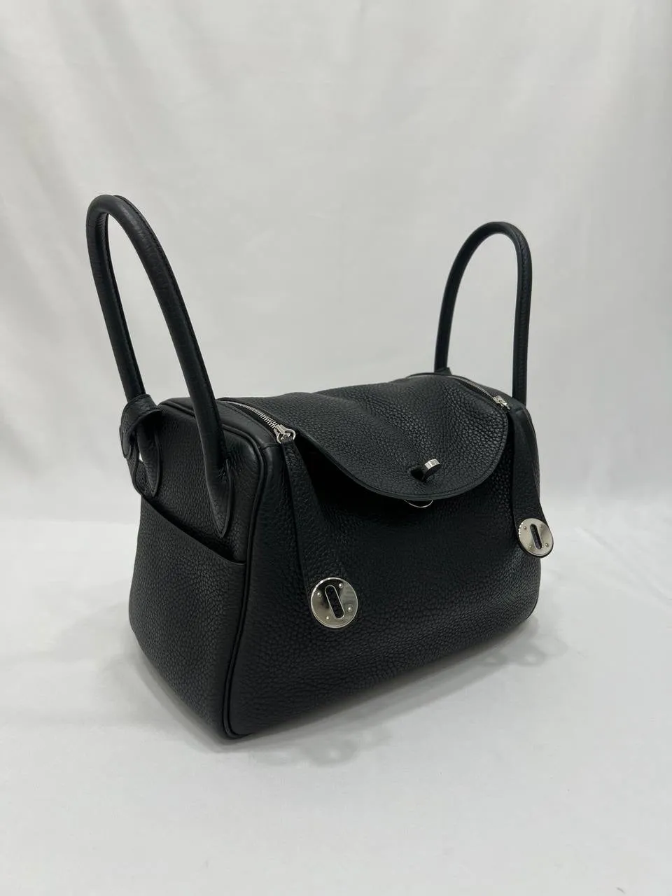 FULL SET HERMES Lindy 26 Taurillon Clemence Noir With Palladium Hardware