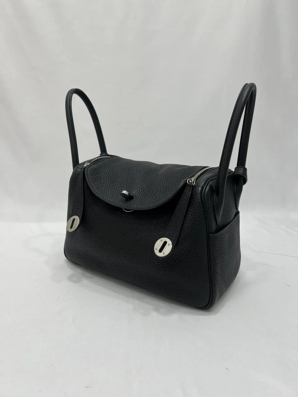 FULL SET HERMES Lindy 26 Taurillon Clemence Noir With Palladium Hardware