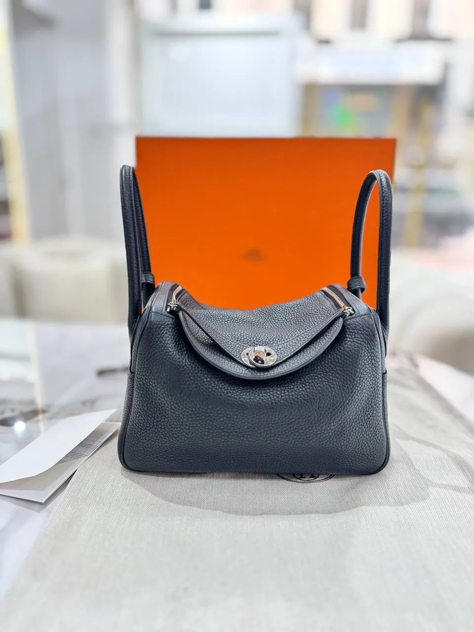 FULL SET HERMES Lindy 26 Taurillon Clemence Noir With Palladium Hardware