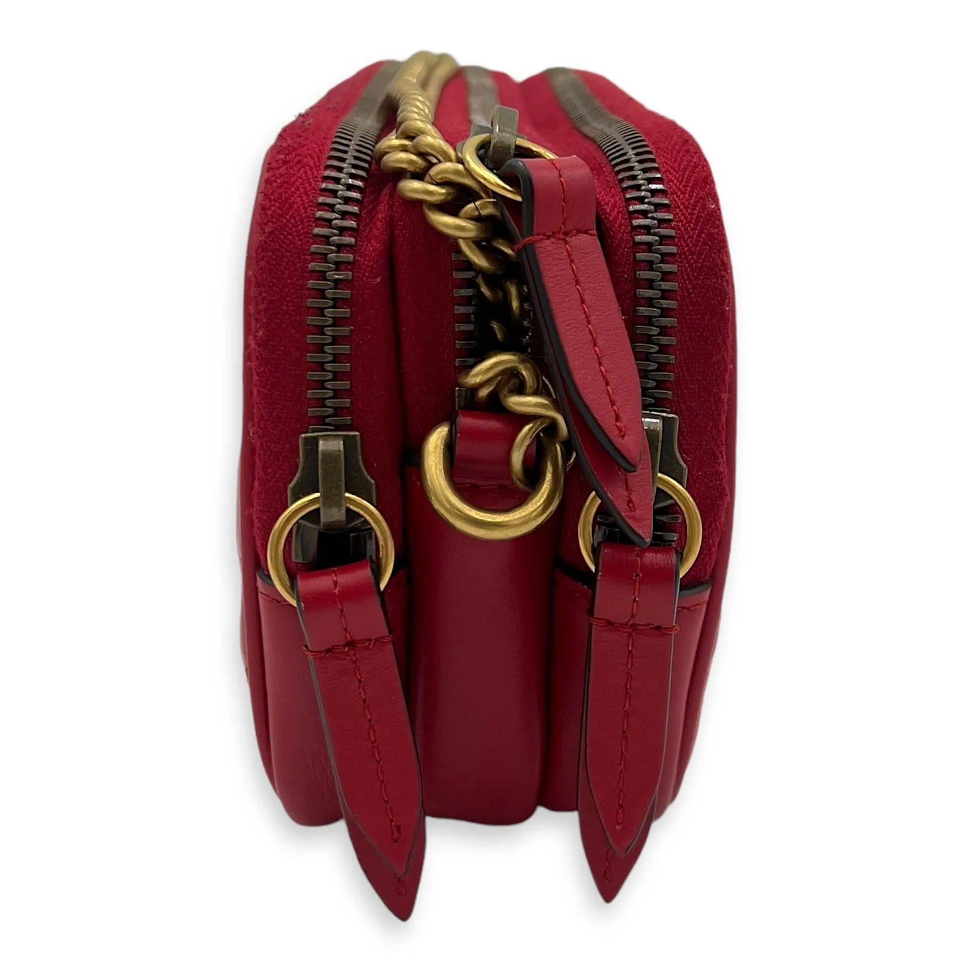 GG Marmont Crossbody Bag Red in Calfskin, Gold hardware