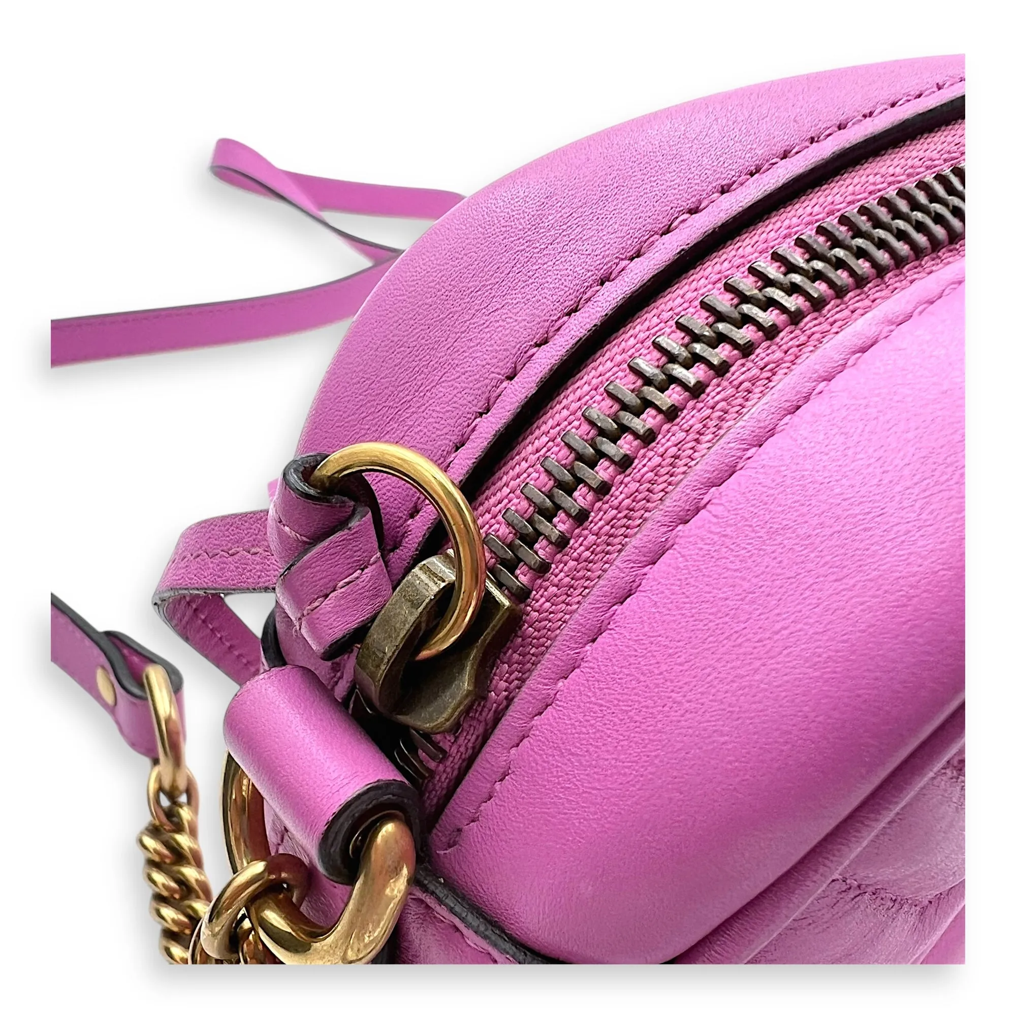 GG Marmont Crossbody Bag Small Pink in Calfskin, Gold hardware