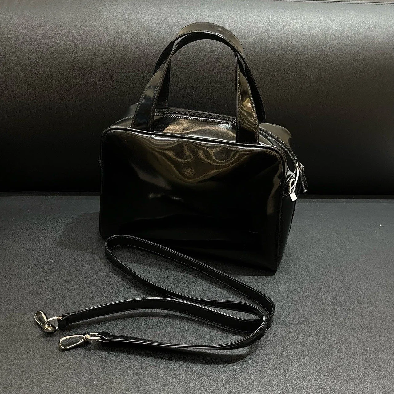 Gucci Black Leather Handbag 27x19x10