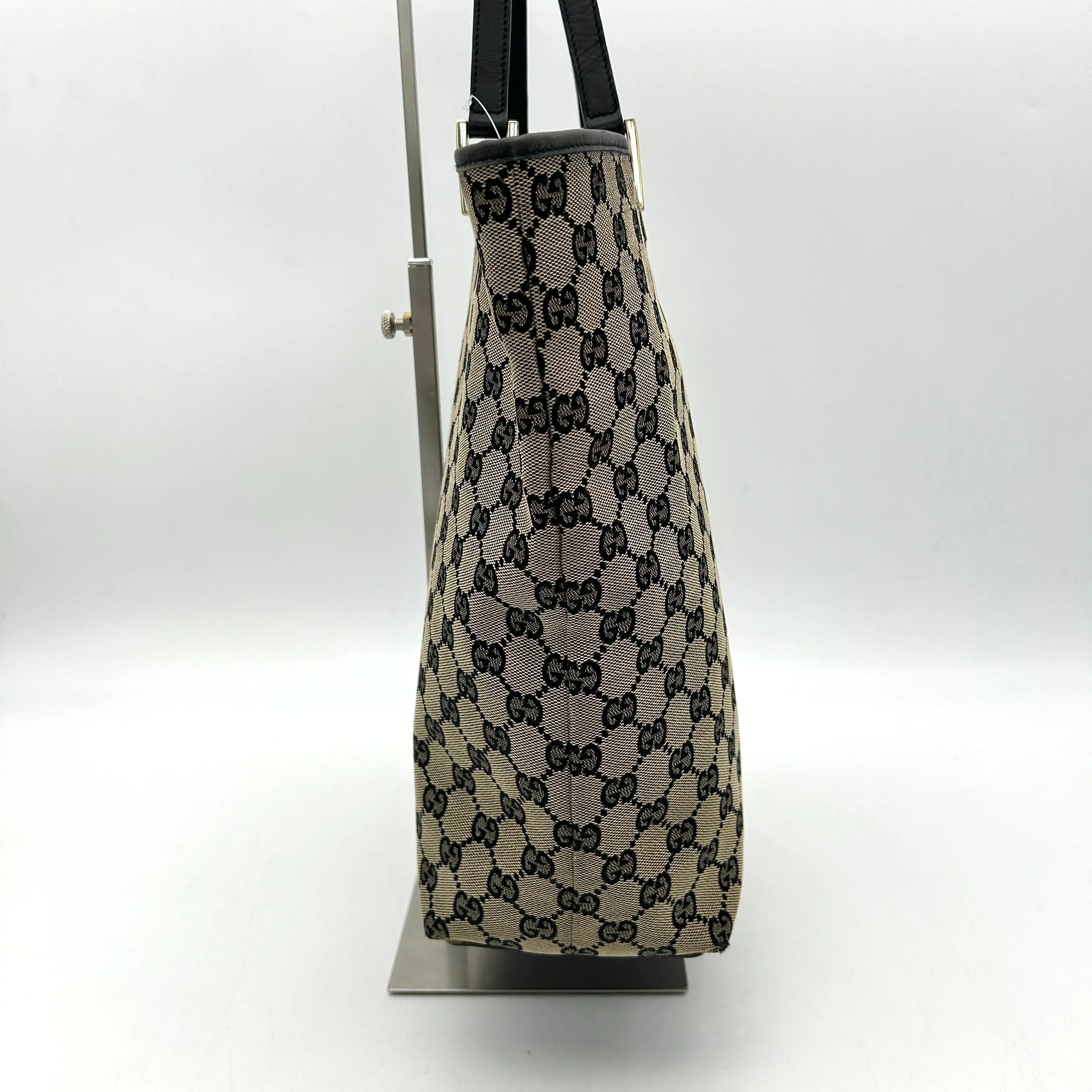Gucci GG Canva Tote - Grey Totes, Handbags gu6610ba