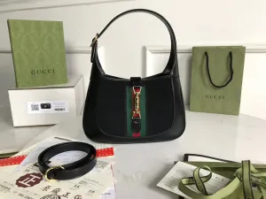 Gucci   Luxury Bags  1046