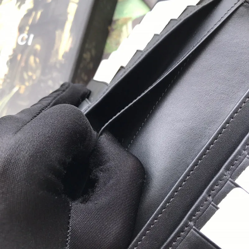 Gucci   Luxury Bags  901