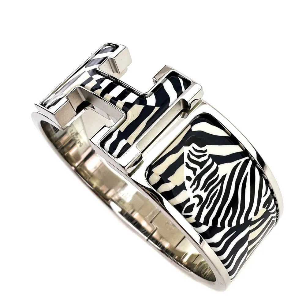 Hermes Beige and Blue Enamel Clic Clac H Zebres De Tanzanie PM Wide Bracelet