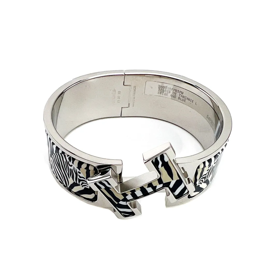 Hermes Beige and Blue Enamel Clic Clac H Zebres De Tanzanie PM Wide Bracelet