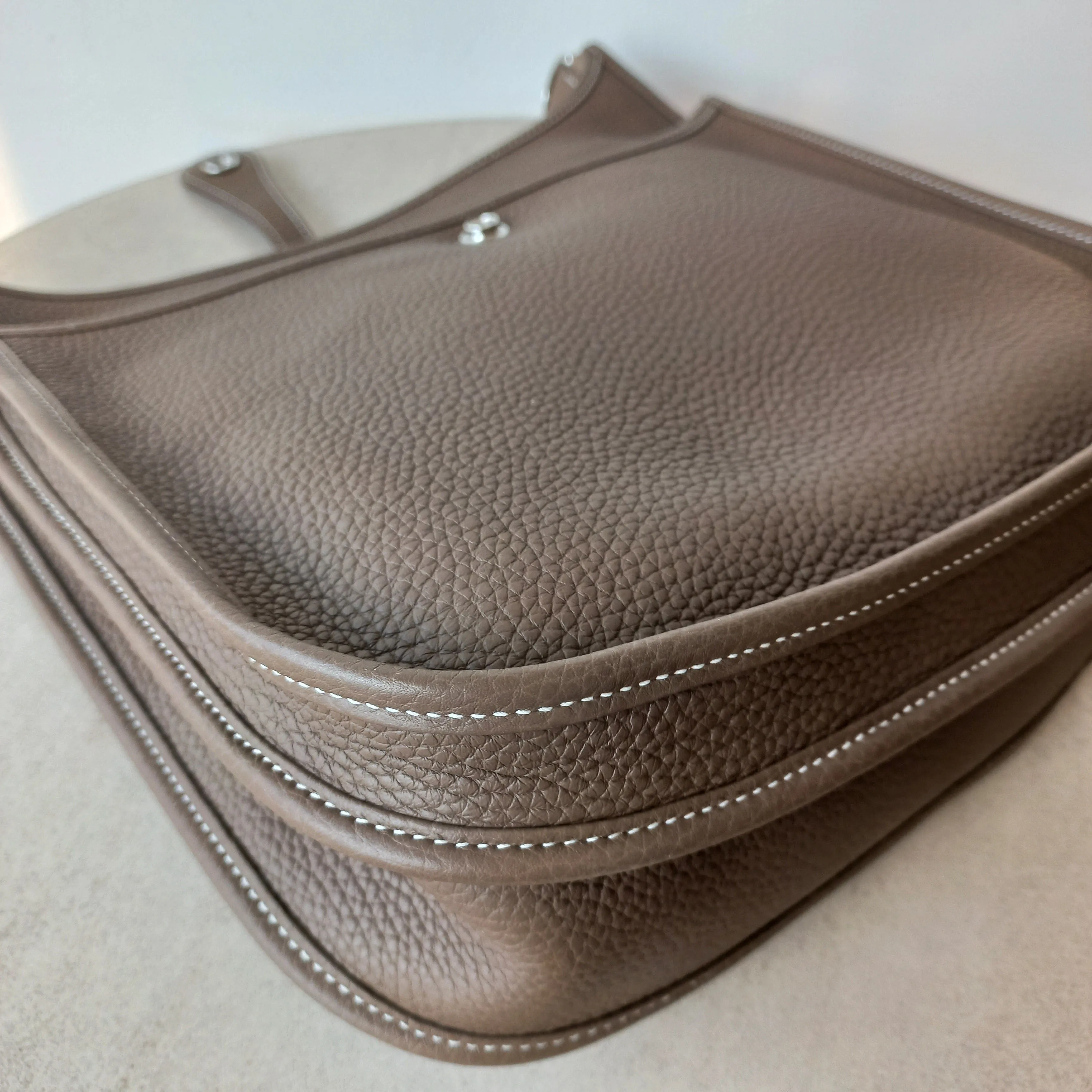 Hermes Clemence Evelyne PM III Messenger Bag MLX22002