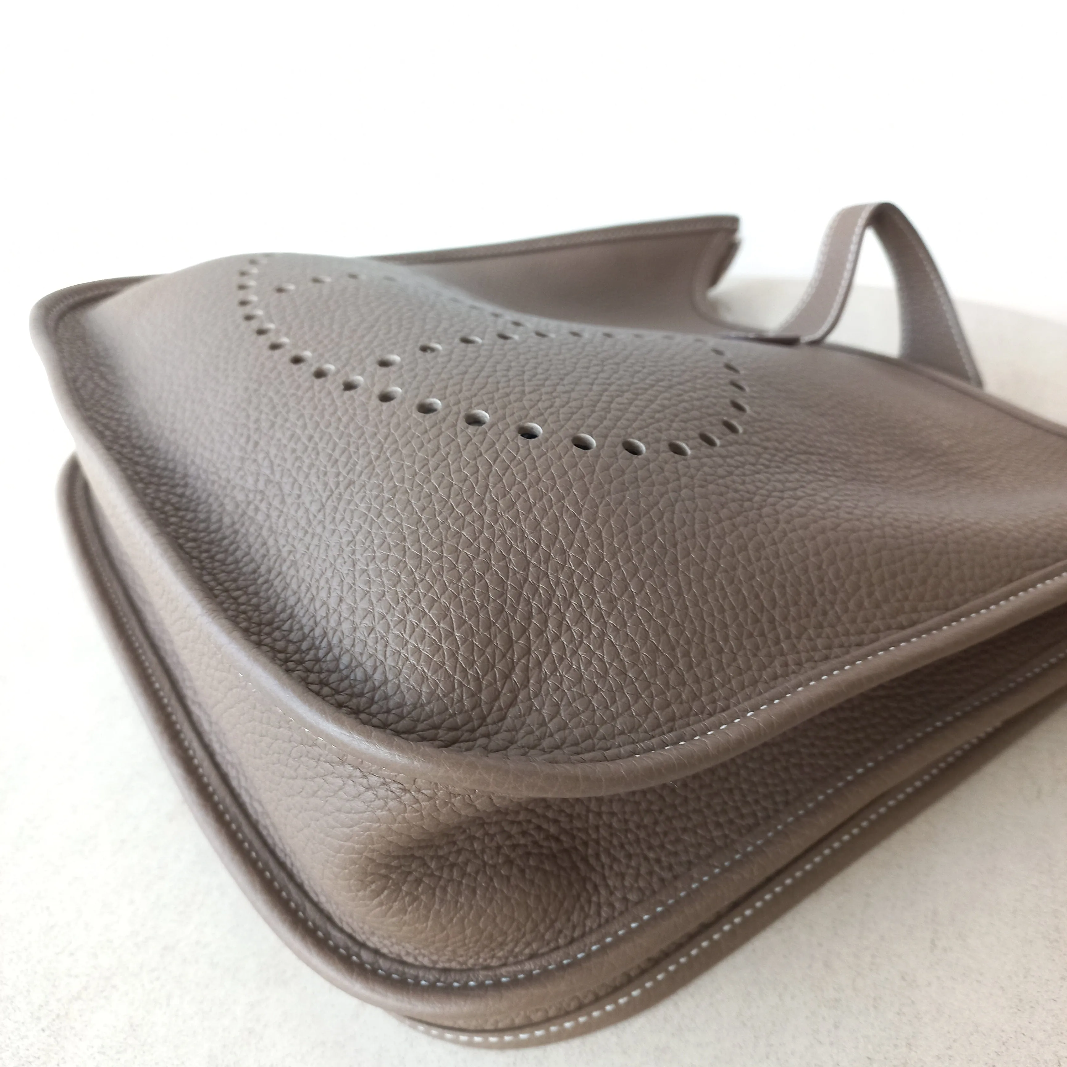 Hermes Clemence Evelyne PM III Messenger Bag MLX22002