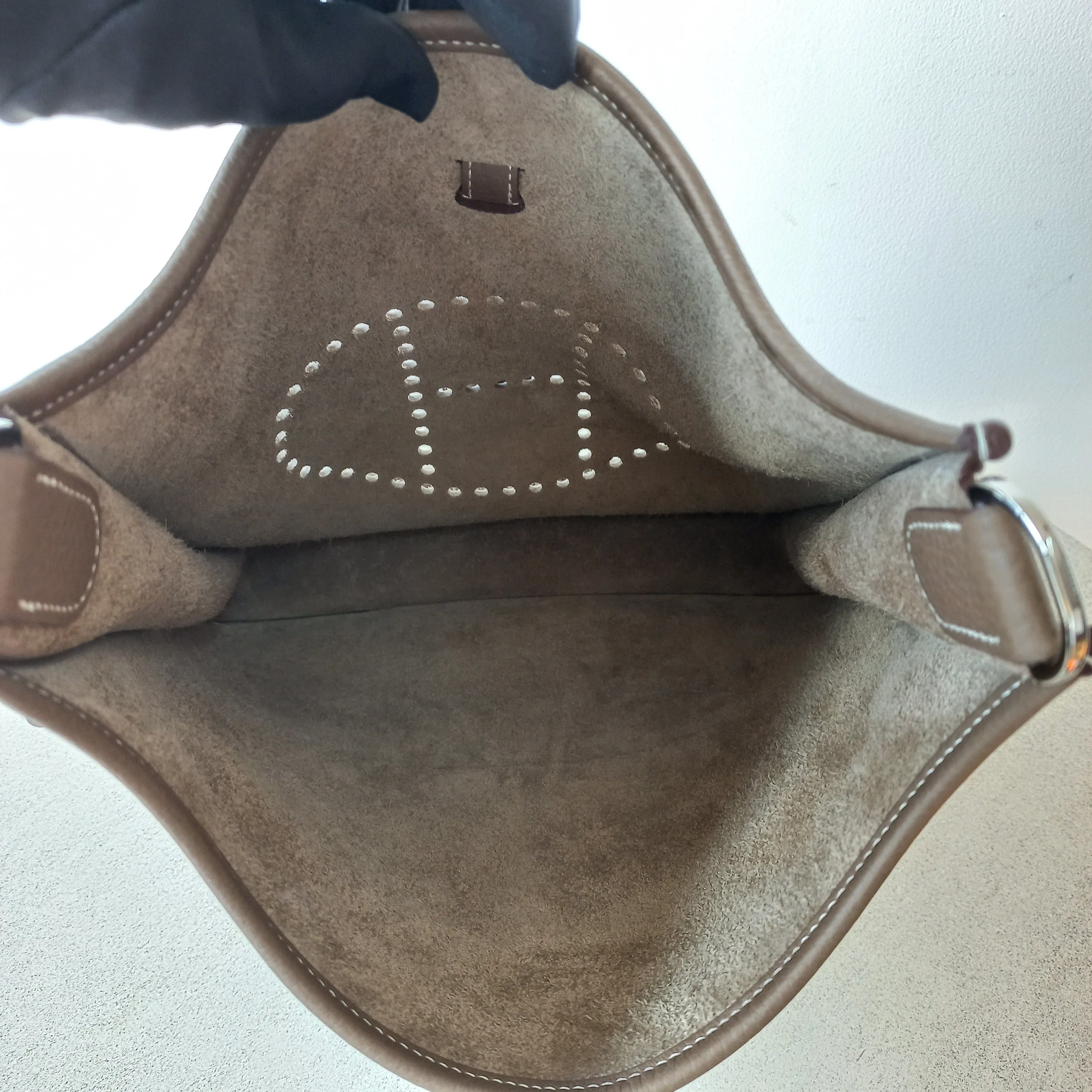 Hermes Clemence Evelyne PM III Messenger Bag MLX22002