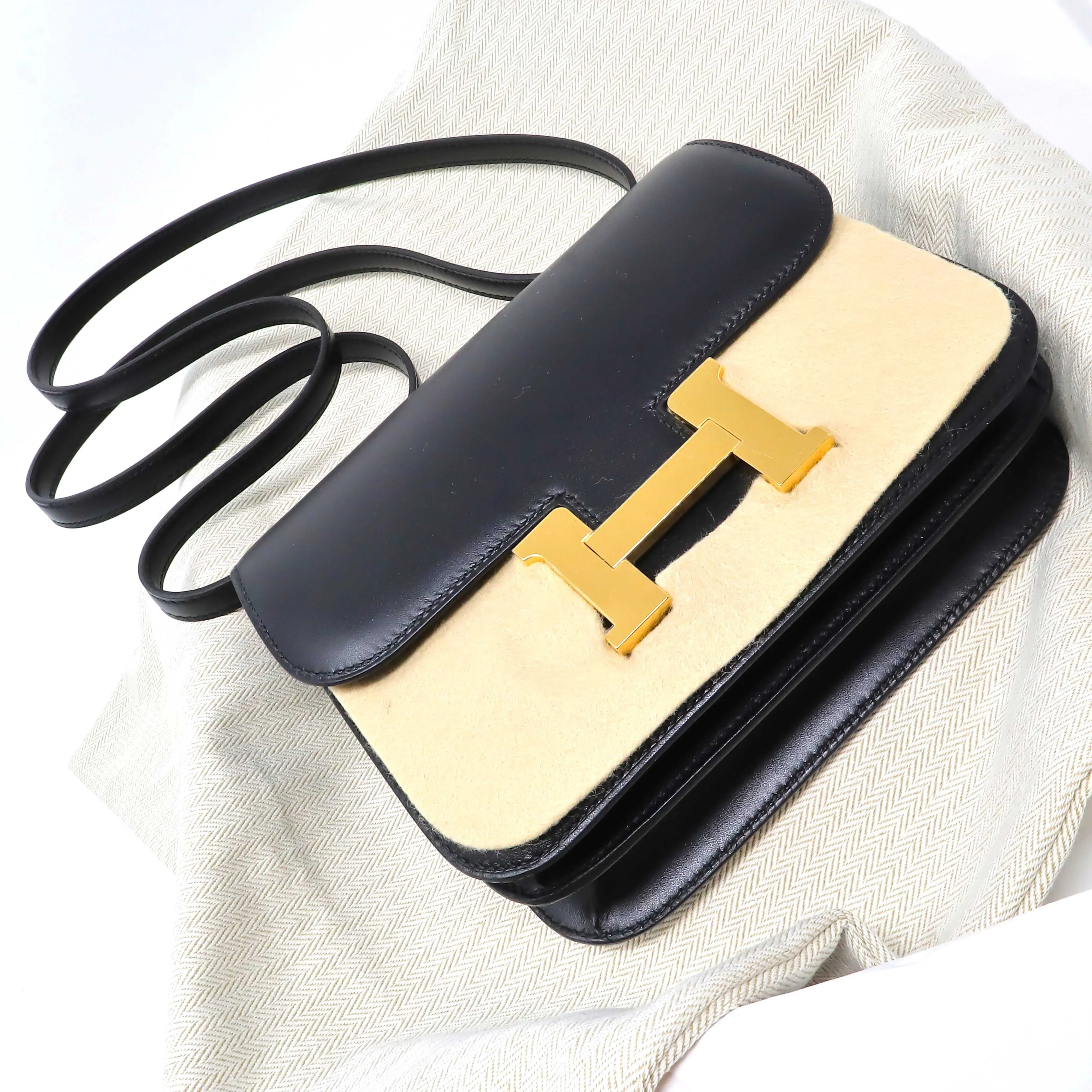 Hermes Constance 18 Black GHW