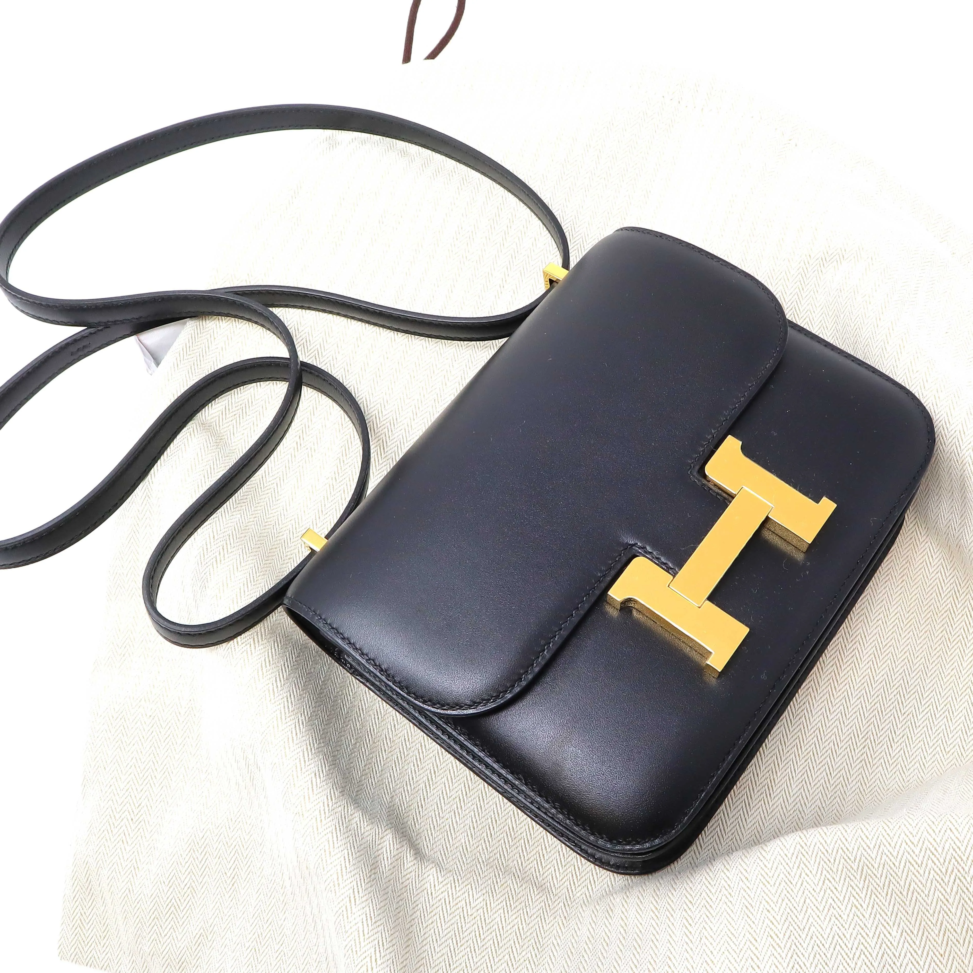 Hermes Constance 18 Black GHW