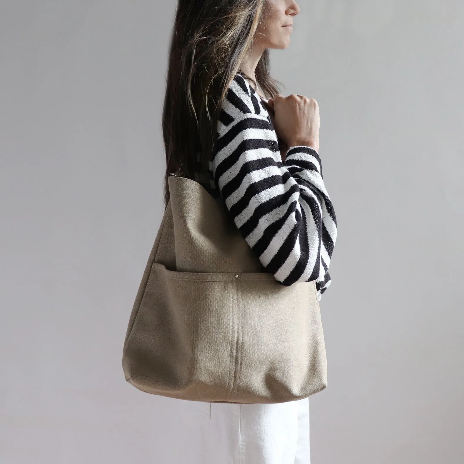 Hobo Bag in Casual Khaki Canvas