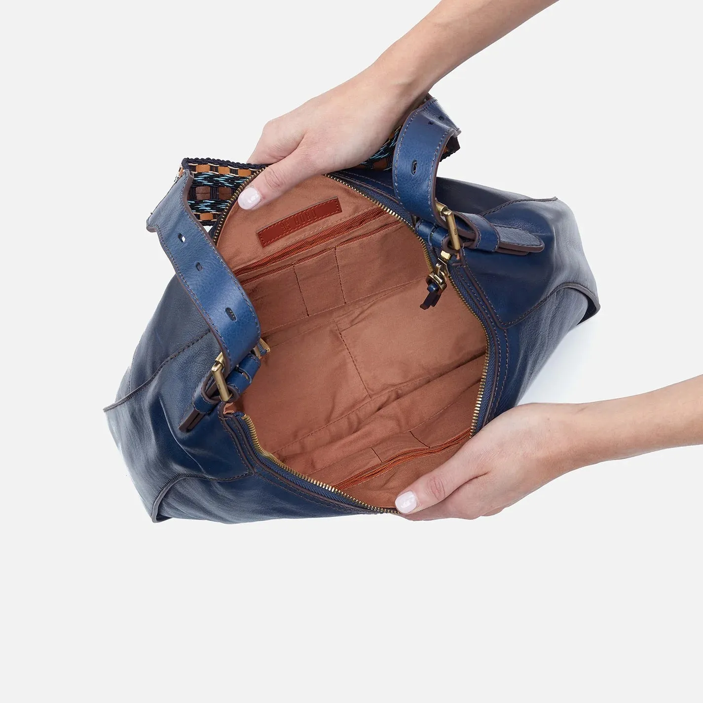 Hobo - Bellamy Front Zip Shoulder Bag