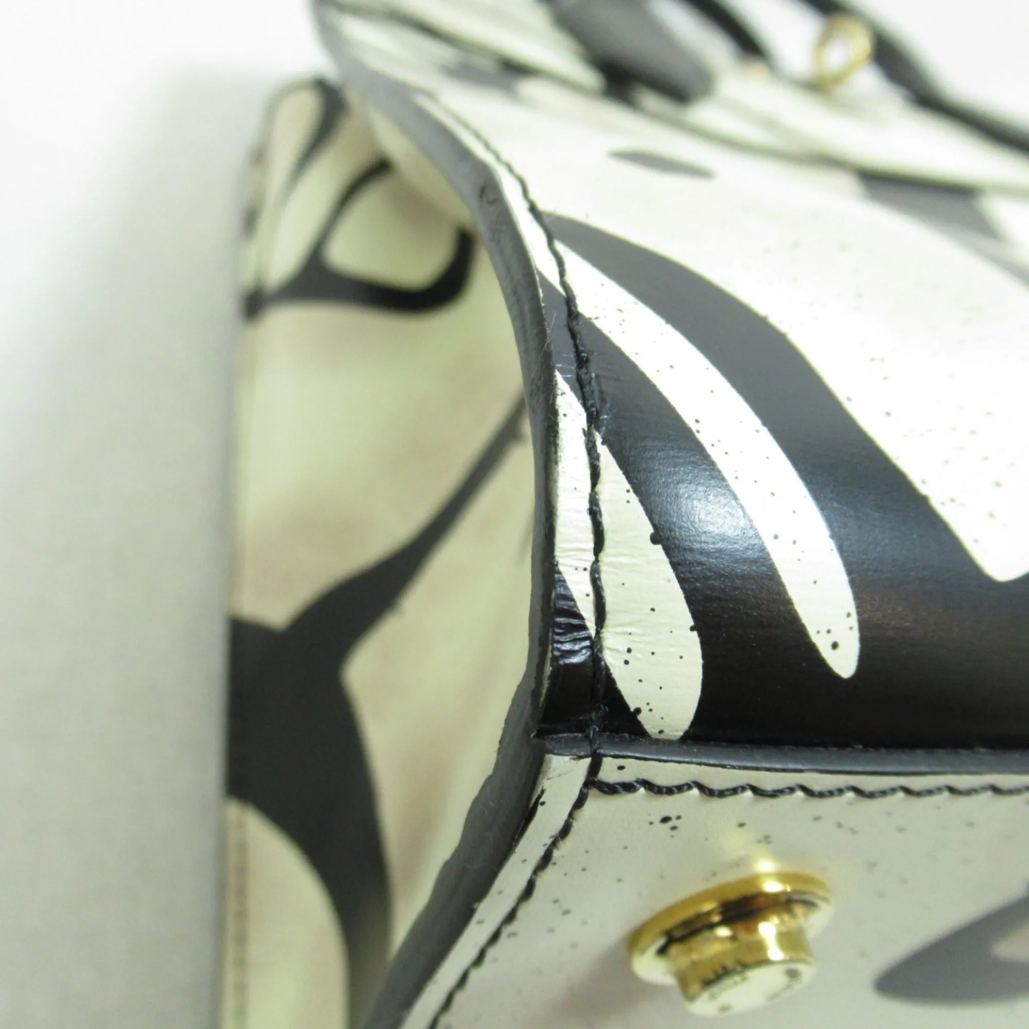 LOUIS VUITTON City Steamer MM Shoulder Bag White Black leather M53231