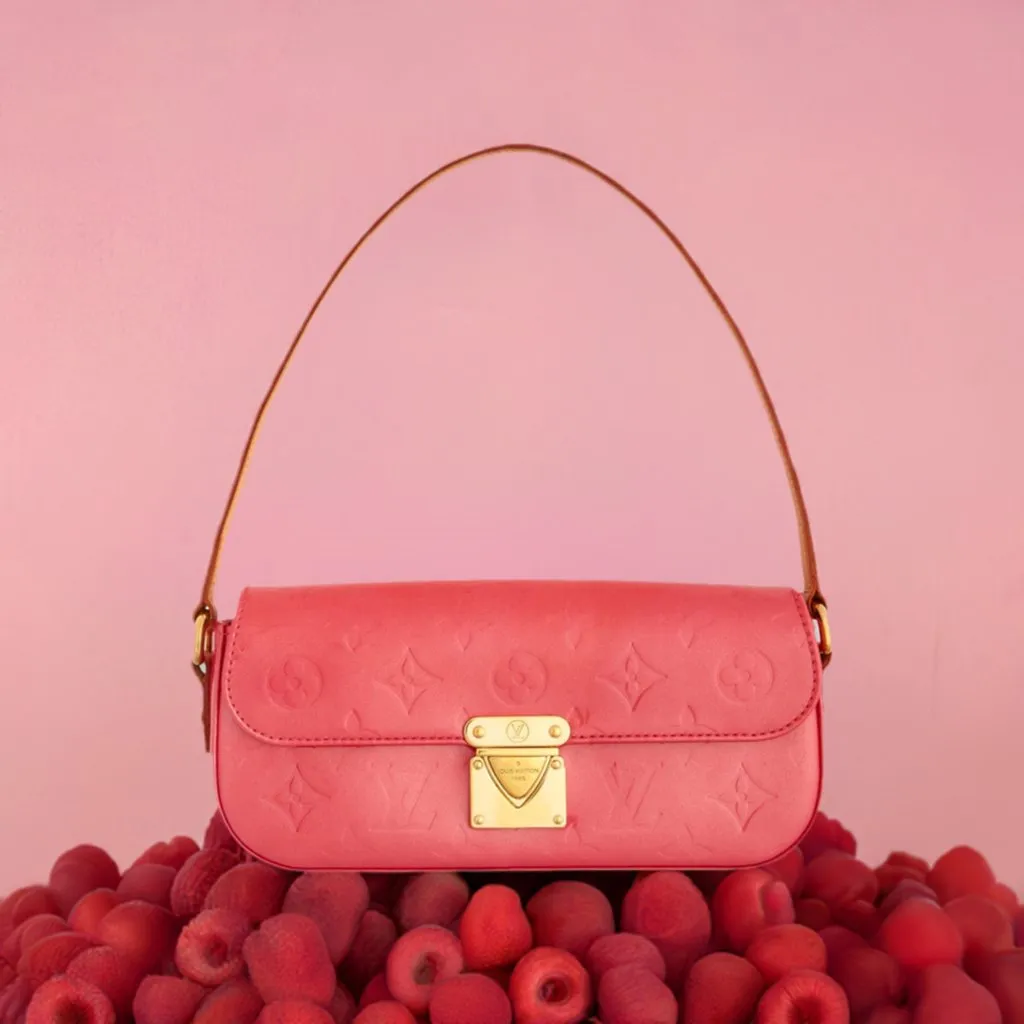 Louis Vuitton Malibu Vernis Framboise Pink