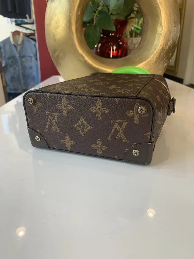 Louis Vuitton x Virgil Abloh Verical Box Trunk